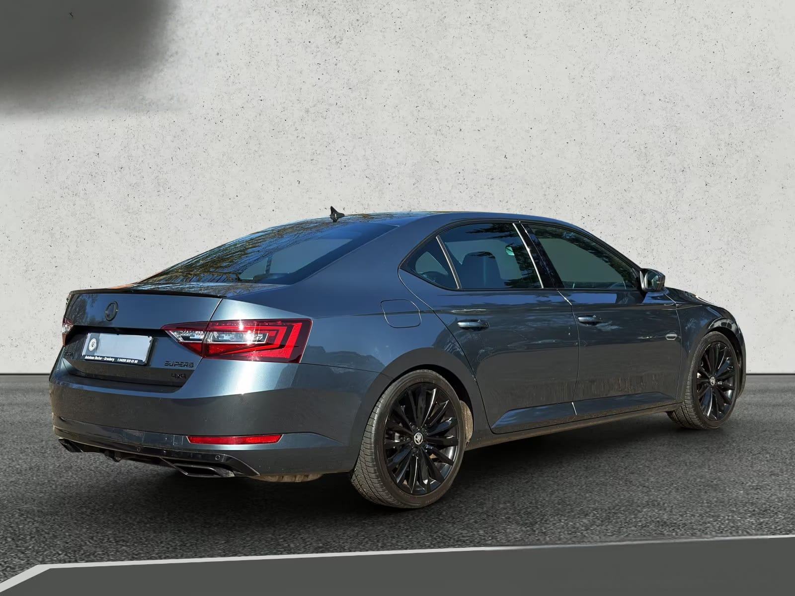 Škoda Superb 2,0 TSI DSG Laurin & Klement 4x4, fotografija 5