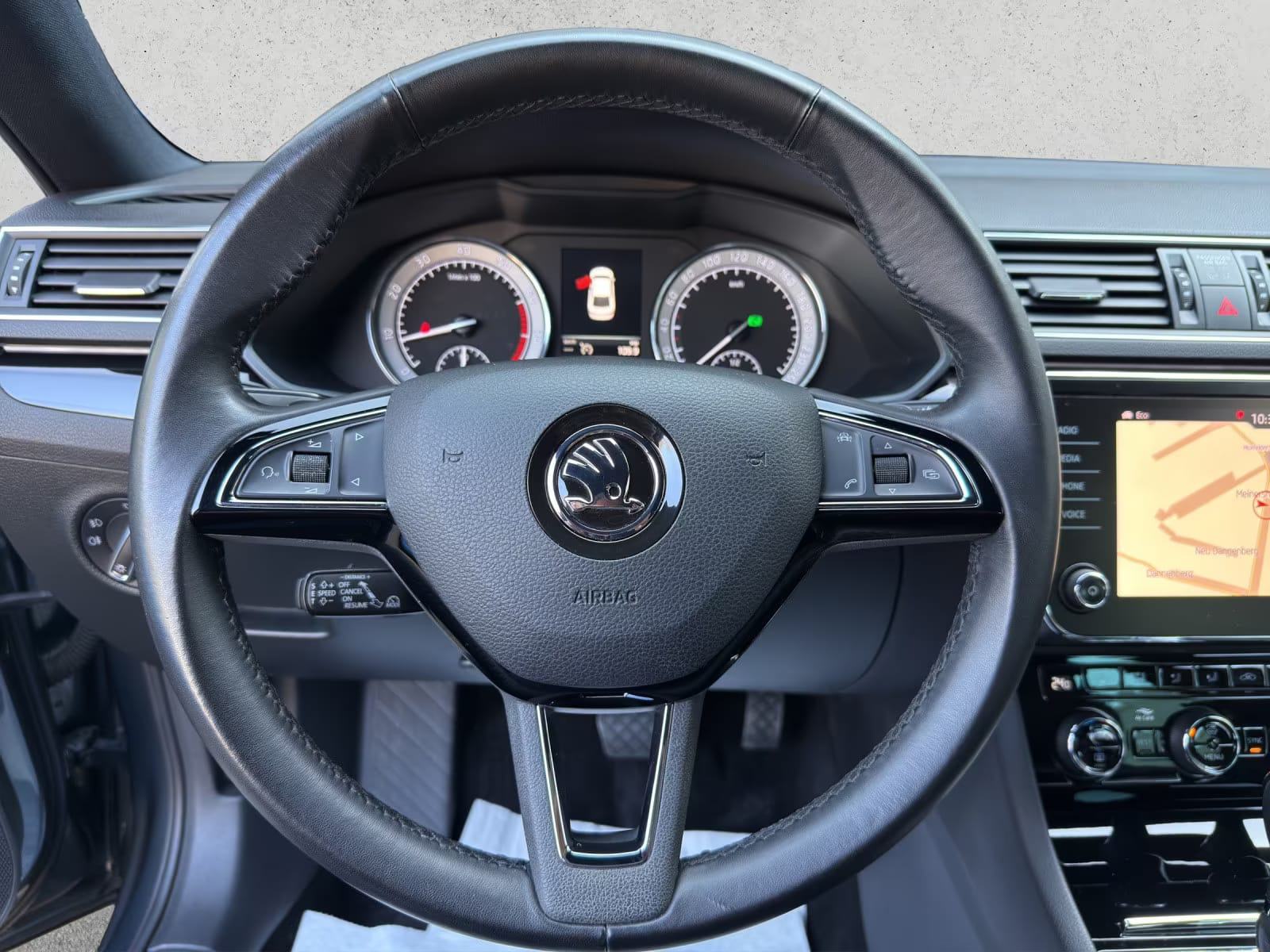 Škoda Superb 2,0 TSI DSG Laurin & Klement 4x4, fotografija 13