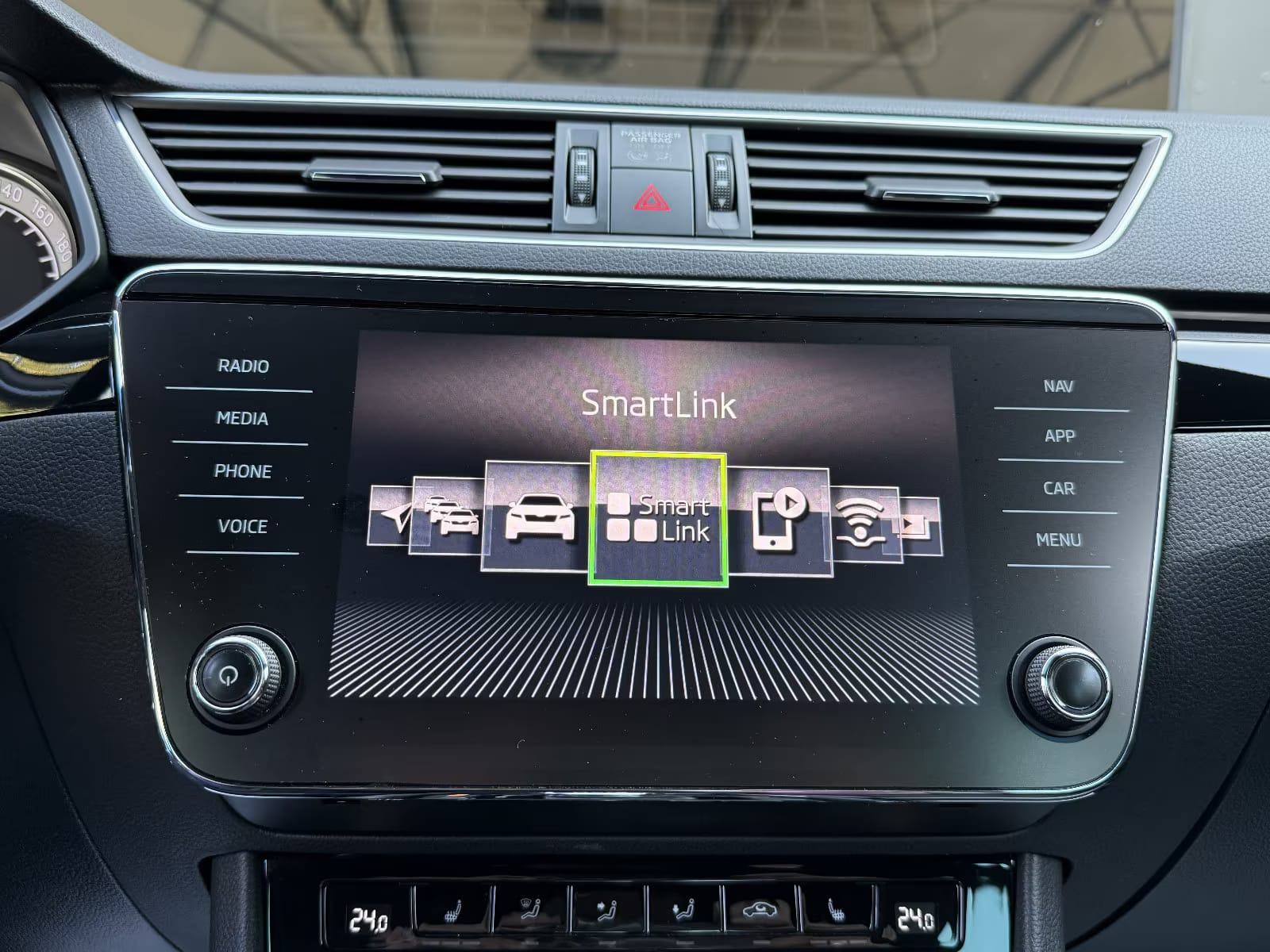 Škoda Superb 2,0 TSI DSG Laurin & Klement 4x4, fotografija 16
