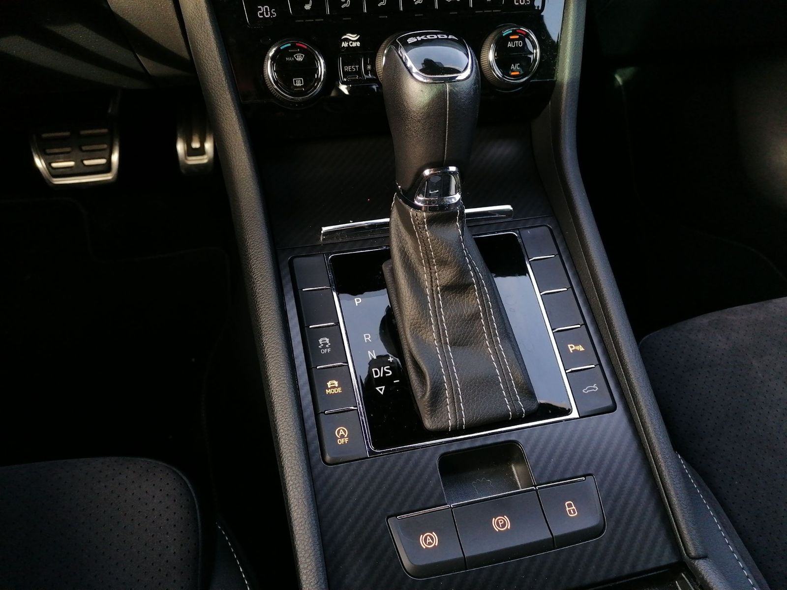 Škoda Superb 2,0 TSI DSG SportLine MATRIX DCC ACC ŠIBER VIRTUAL KAMER, fotografija 8