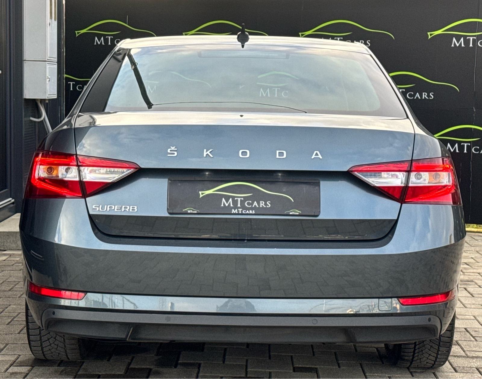 ŠKODA SUPERB 2.0TDI DSG REDIZAJN, LED, ACC, KEYLESS, JAMSTVO, fotografija 5