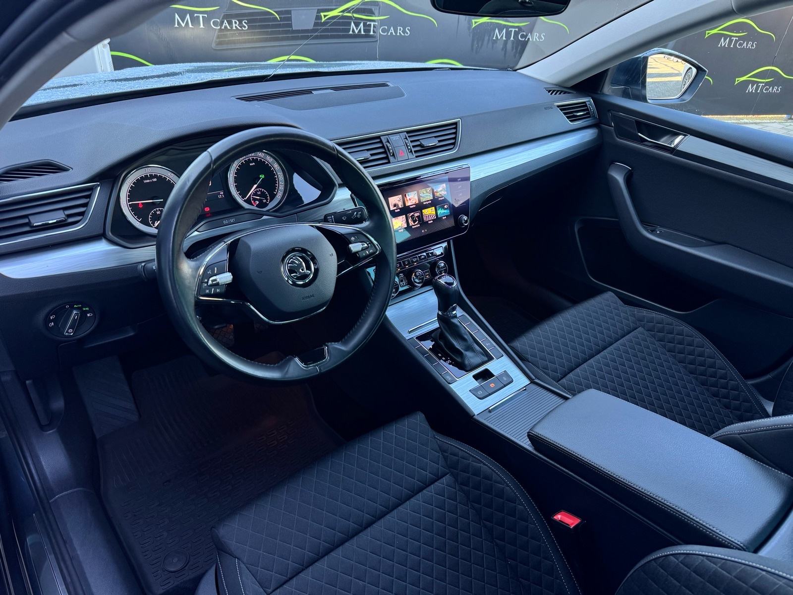 ŠKODA SUPERB 2.0TDI DSG REDIZAJN, LED, ACC, KEYLESS, JAMSTVO, fotografija 7