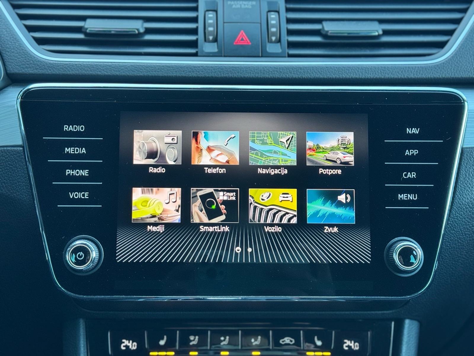 ŠKODA SUPERB 2.0TDI DSG REDIZAJN, LED, ACC, KEYLESS, JAMSTVO, fotografija 16
