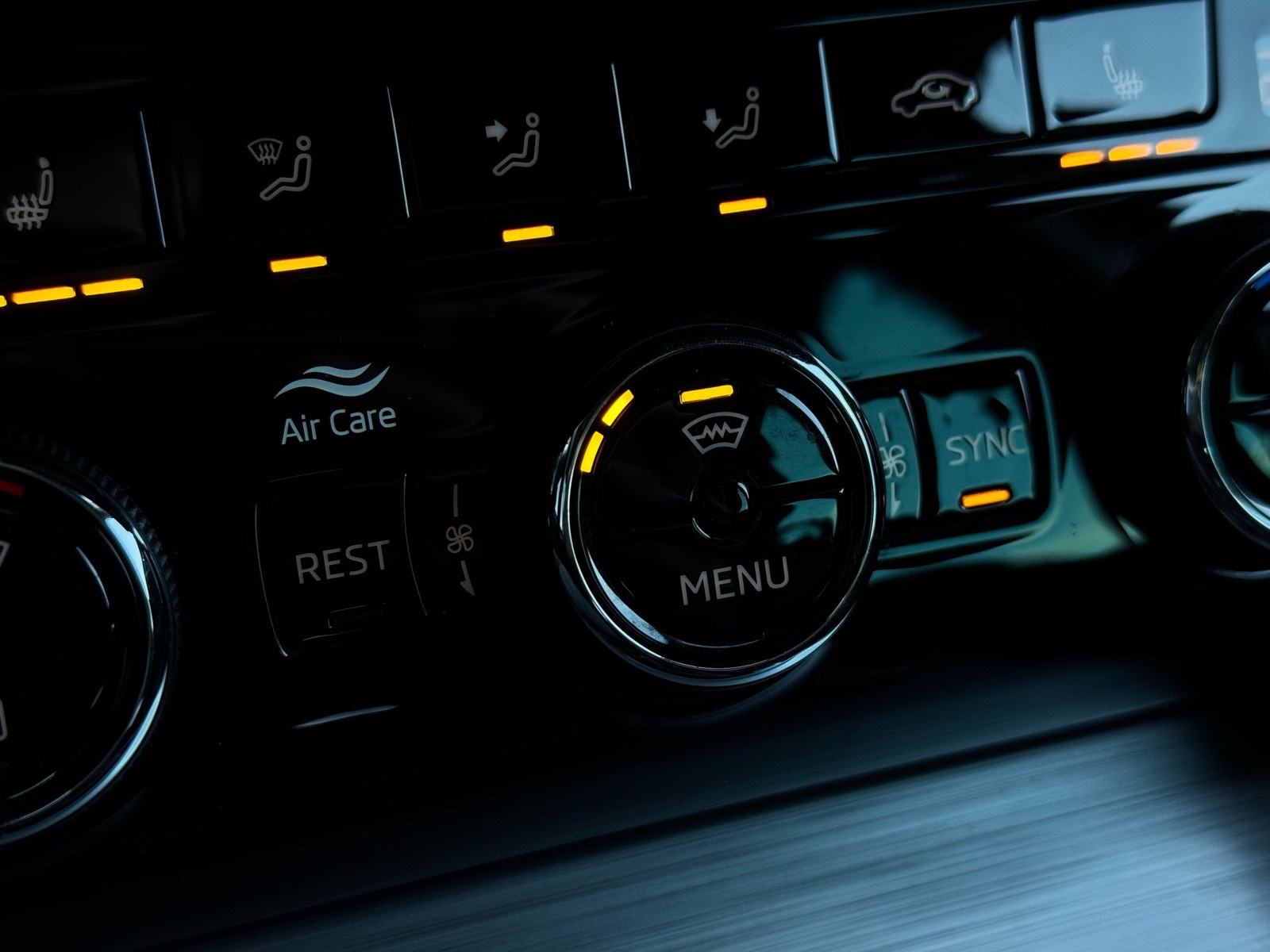 ŠKODA SUPERB 2.0TDI DSG REDIZAJN, LED, ACC, KEYLESS, JAMSTVO, fotografija 20