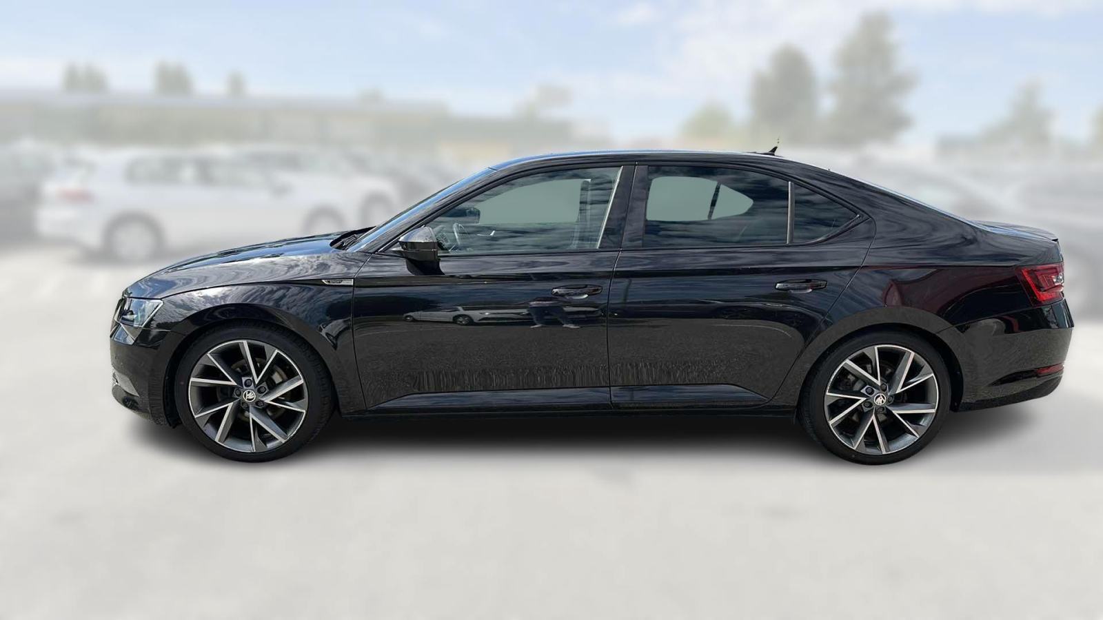 SKODA SUPERB 2019 • PREMIUM jamstvo • AutoZubak Rabljena, fotografija 5