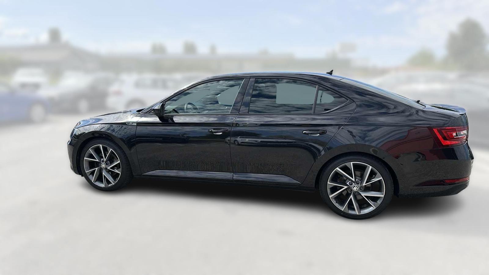SKODA SUPERB 2019 • PREMIUM jamstvo • AutoZubak Rabljena, fotografija 6