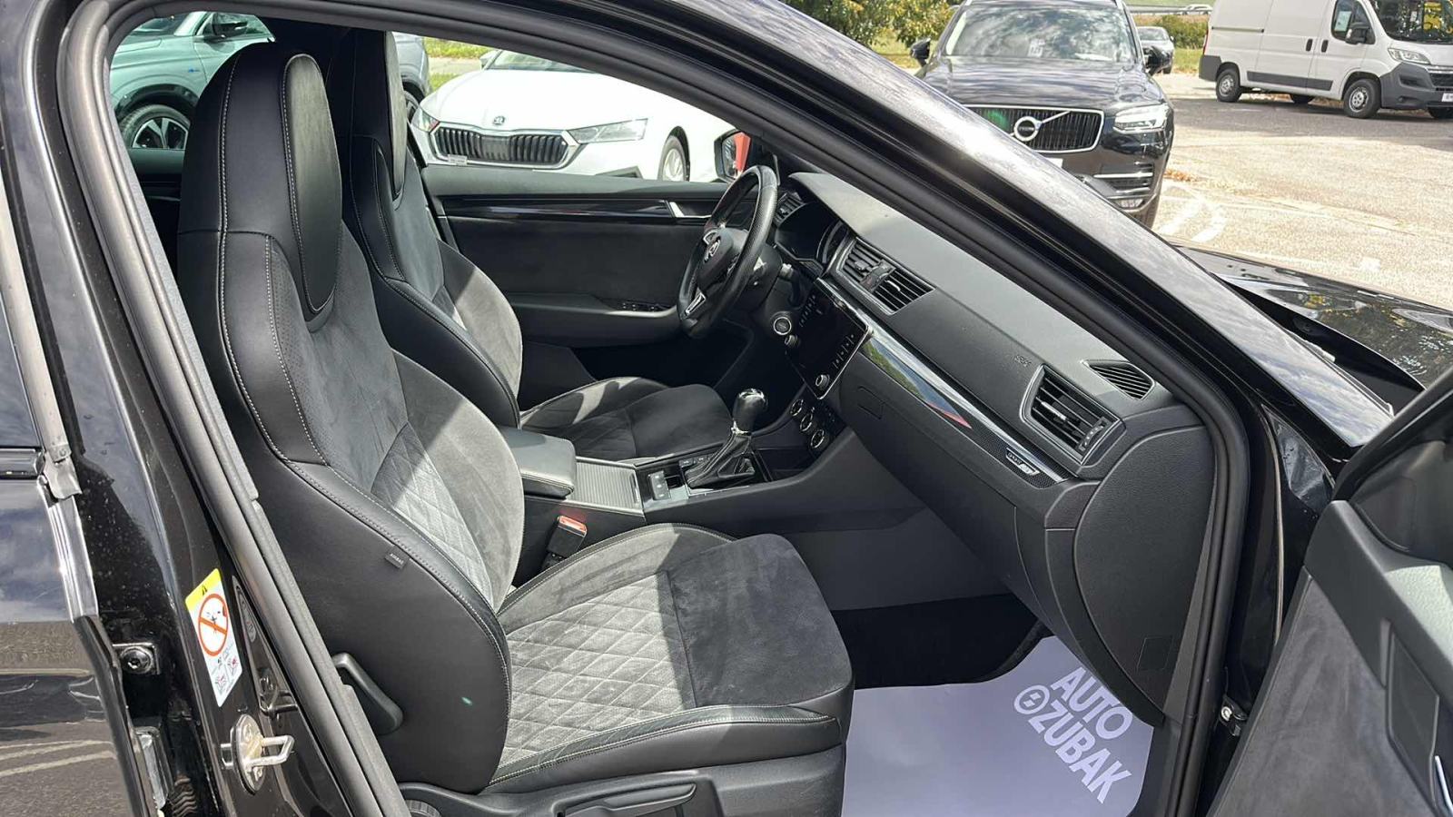 SKODA SUPERB 2019 • PREMIUM jamstvo • AutoZubak Rabljena, fotografija 9