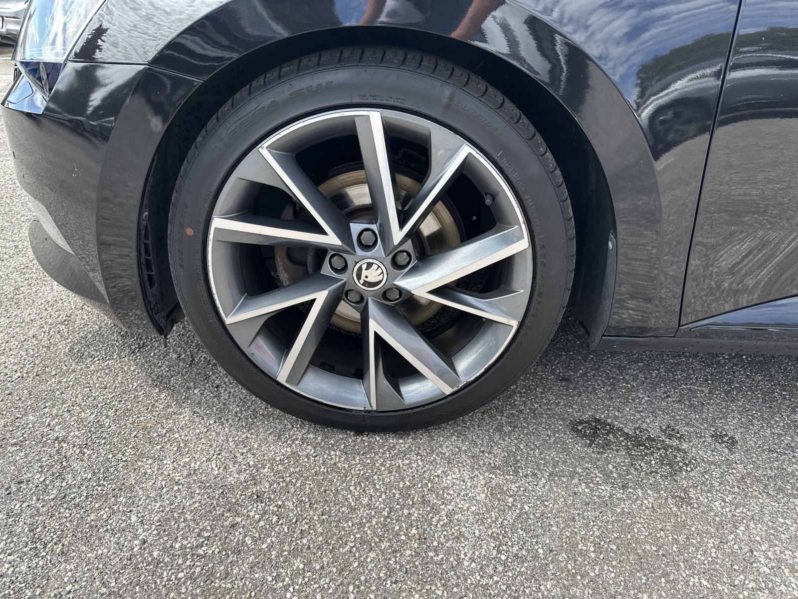 SKODA SUPERB 2019 • PREMIUM jamstvo • AutoZubak Rabljena, fotografija 15