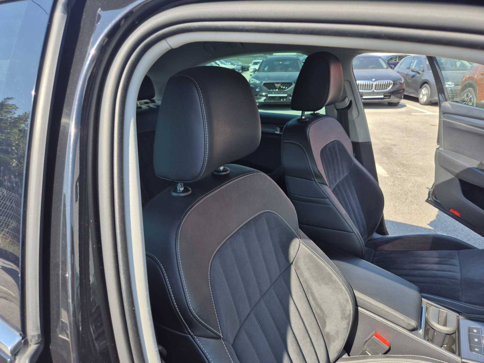 SKODA SUPERB 2021 • PREMIUM jamstvo • AutoZubak Rabljena, fotografija 19