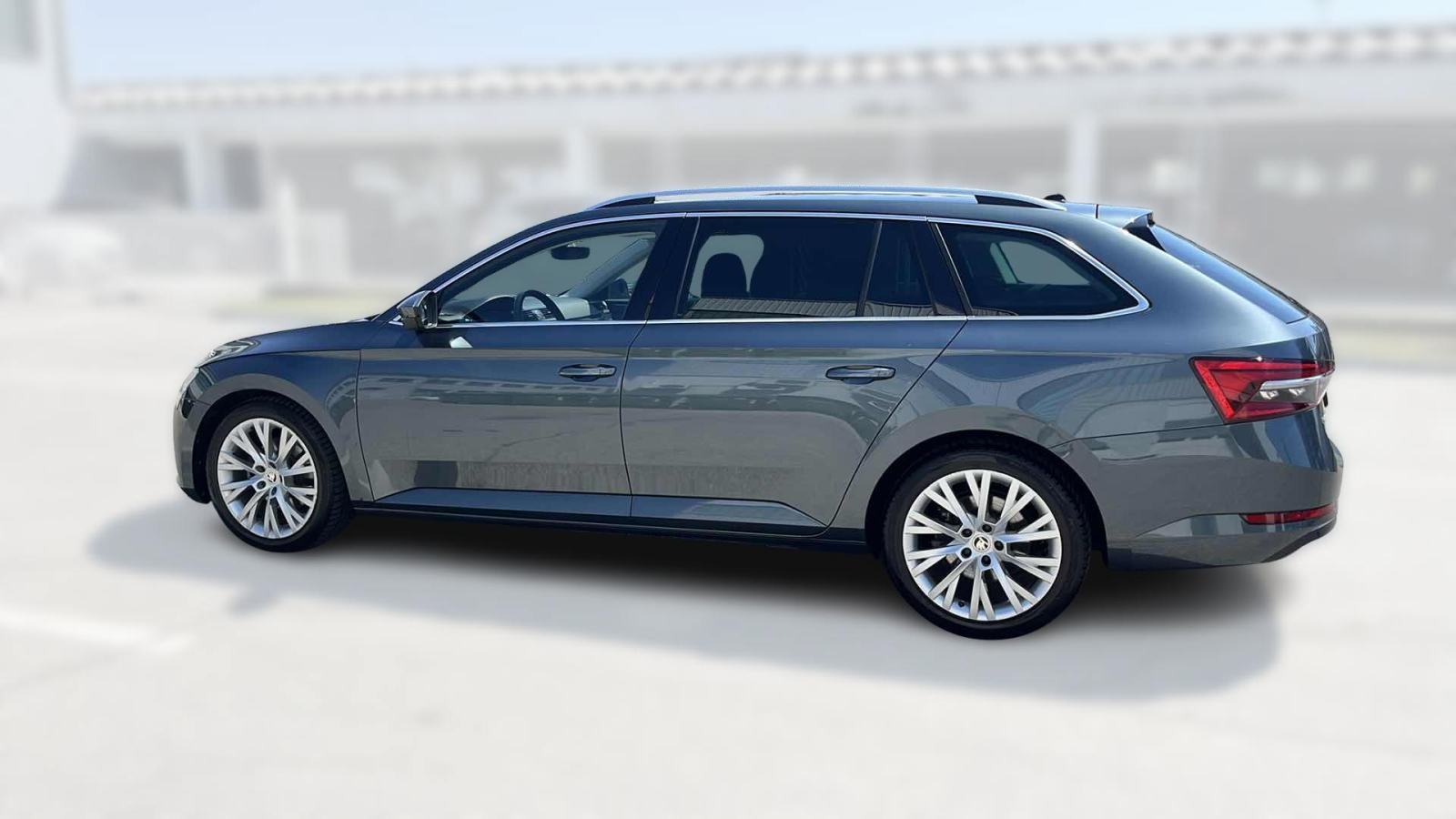 SKODA SUPERB 2022 • PREMIUM jamstvo • AutoZubak Rabljena, fotografija 6