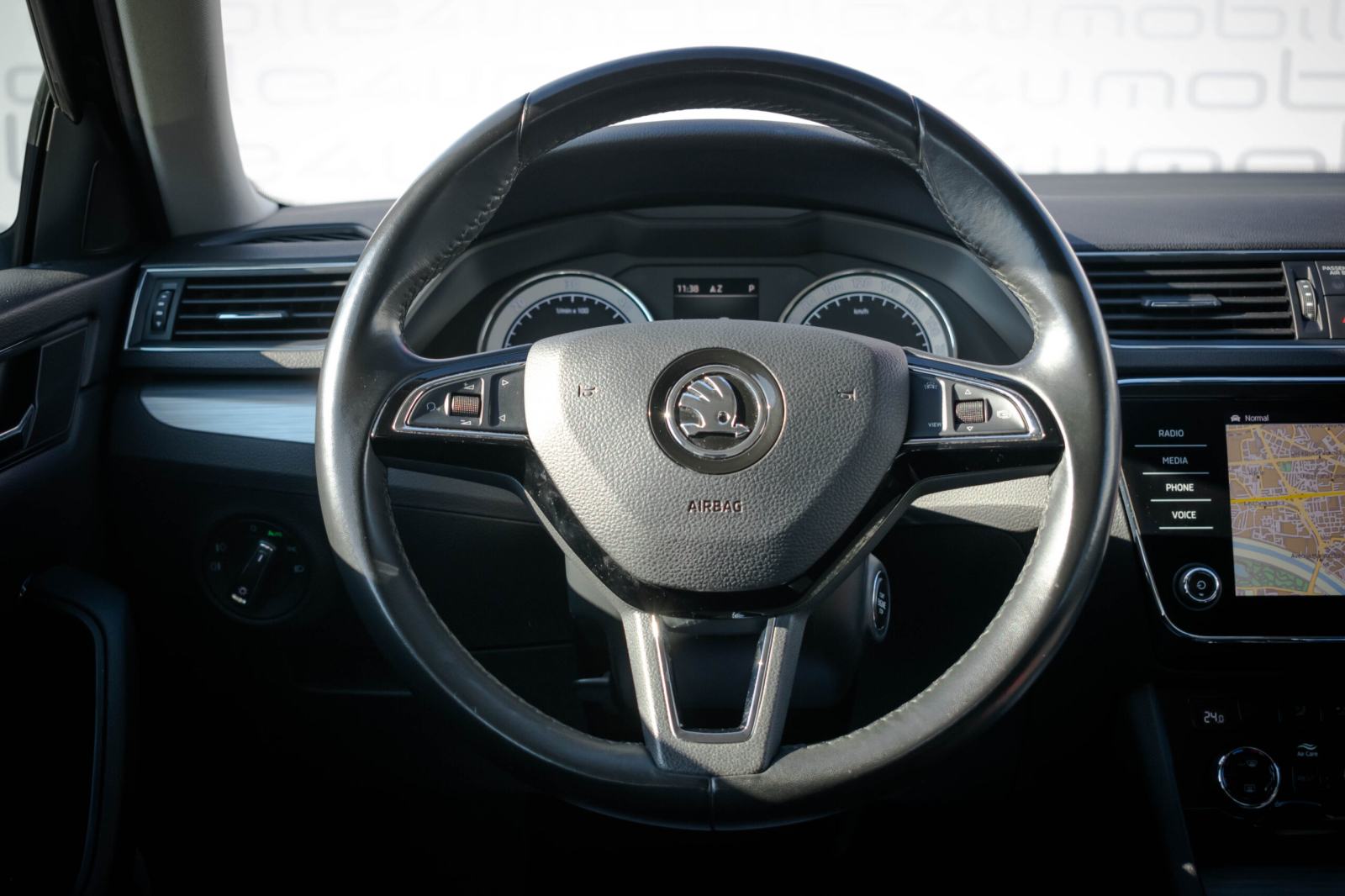 Škoda Superb Business 2.0 TDI, fotografija 10