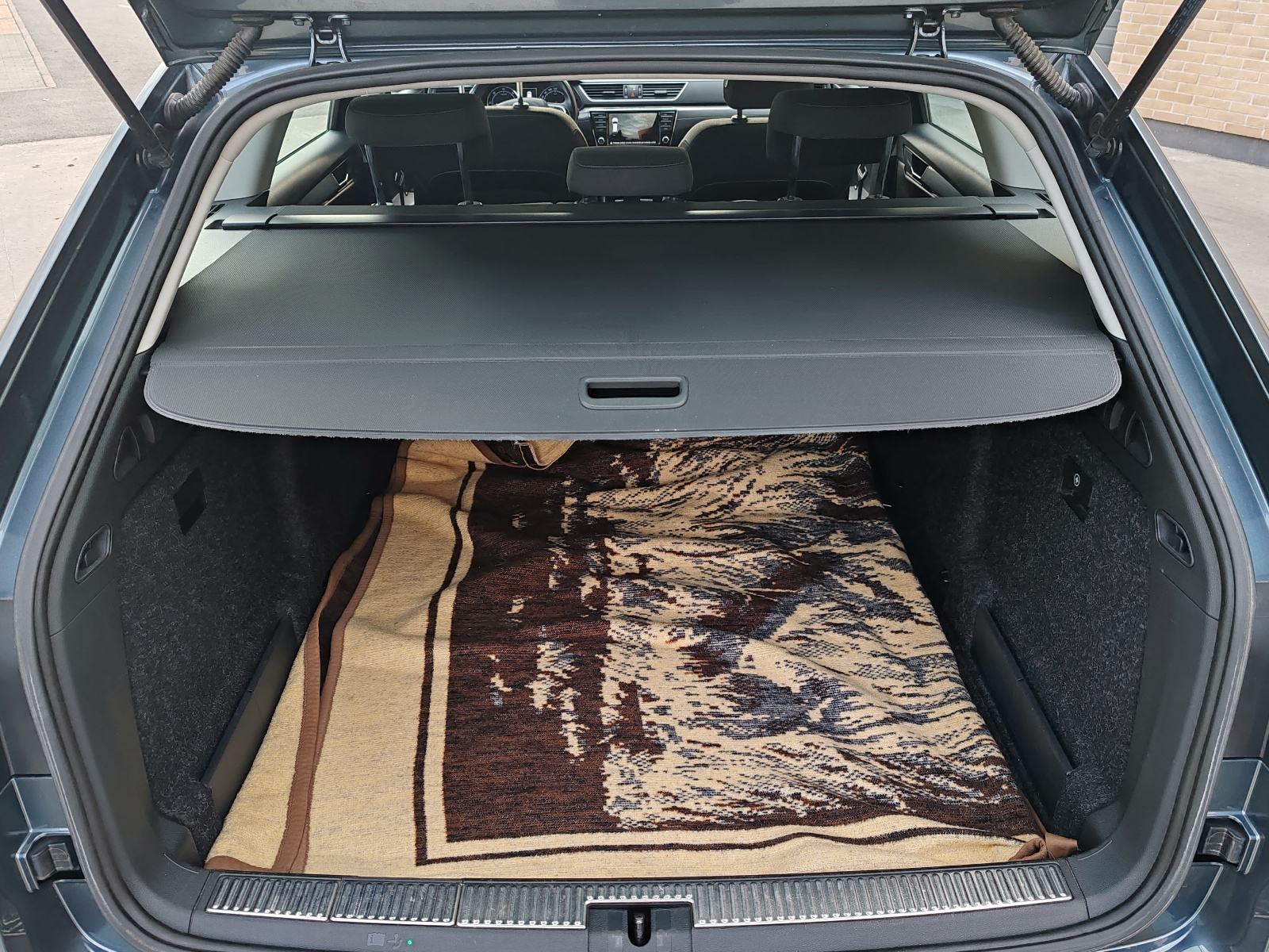 Škoda Superb Combi 1,6 TDI 2016 STYLE, fotografija 15