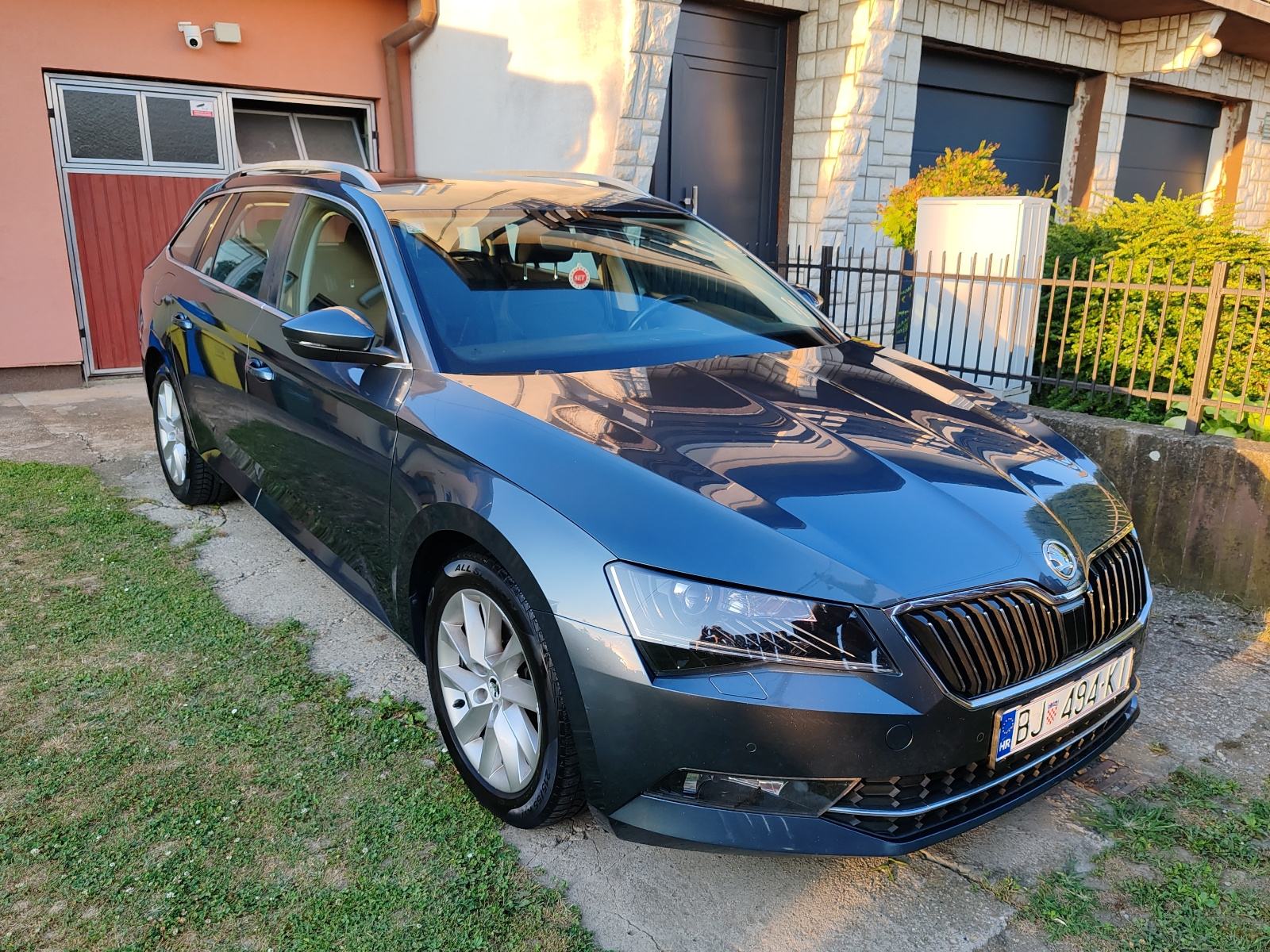 Škoda Superb Combi 1,6 TDI 2016 STYLE, fotografija 6