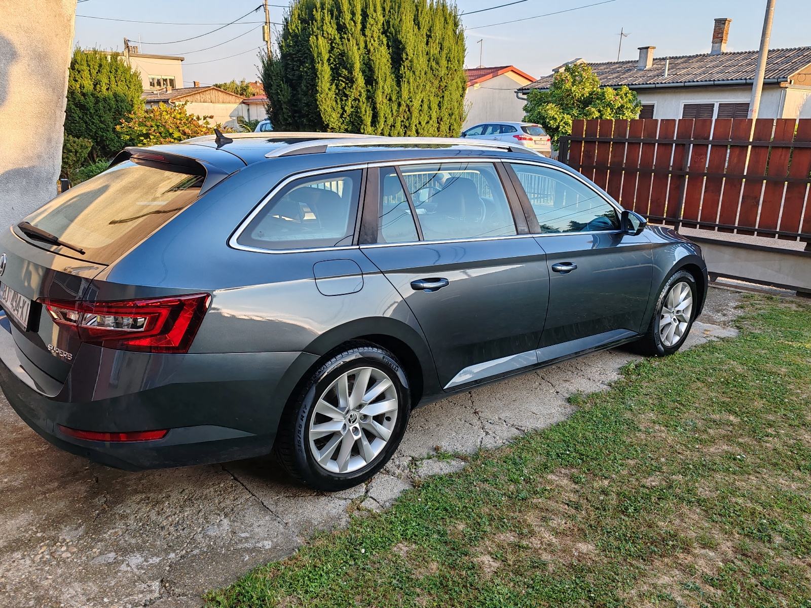 Škoda Superb Combi 1,6 TDI 2016 STYLE, fotografija 4