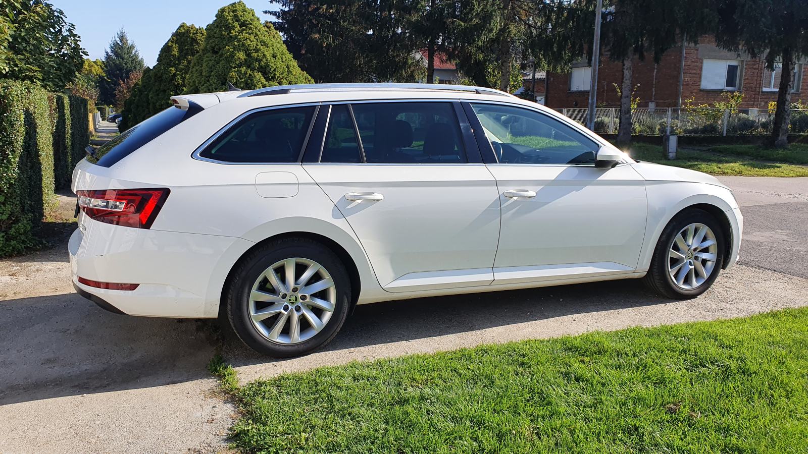 Škoda Superb Combi 1,6 TDI DSG, fotografija 3