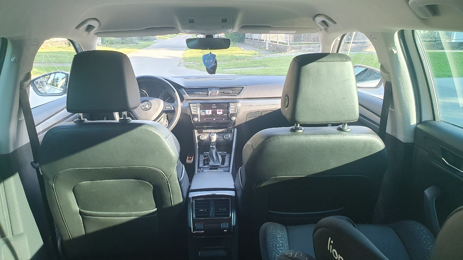 Škoda Superb Combi 1,6 TDI DSG, fotografija 9