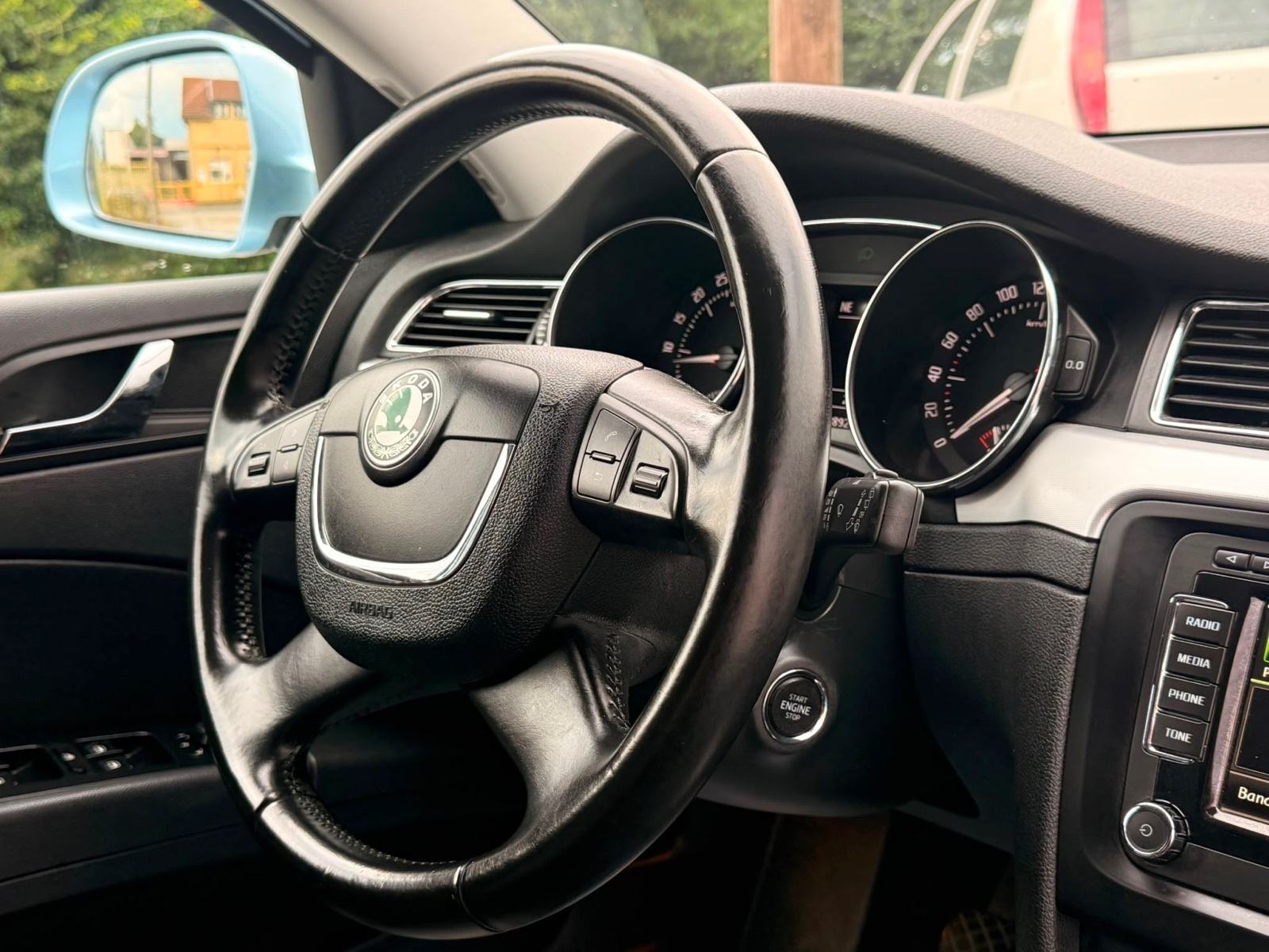 Škoda Superb Combi 1,6 TDI Elegance FULL OPREMA, fotografija 10