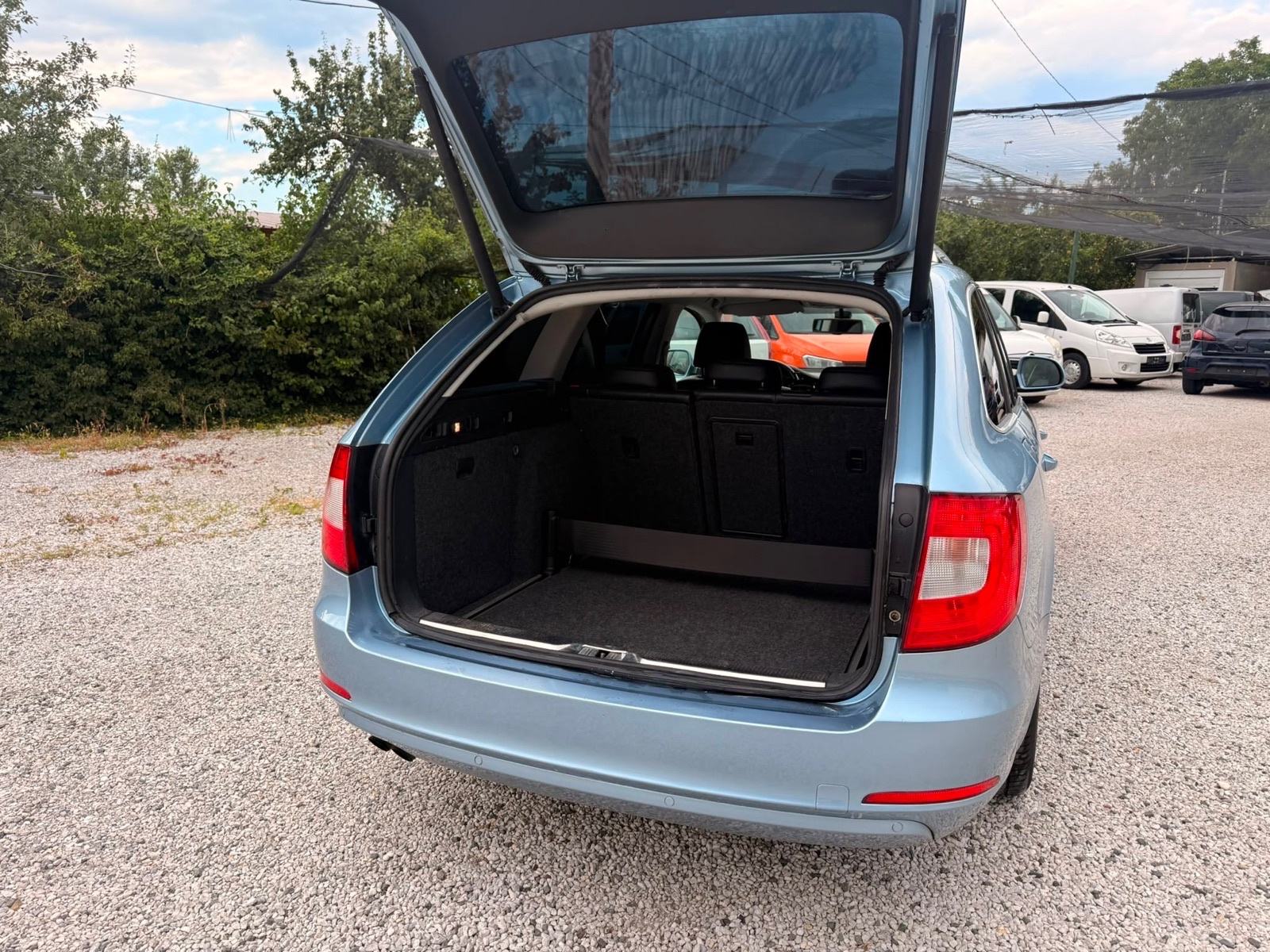 Škoda Superb Combi 1,6 TDI Elegance FULL OPREMA, fotografija 11