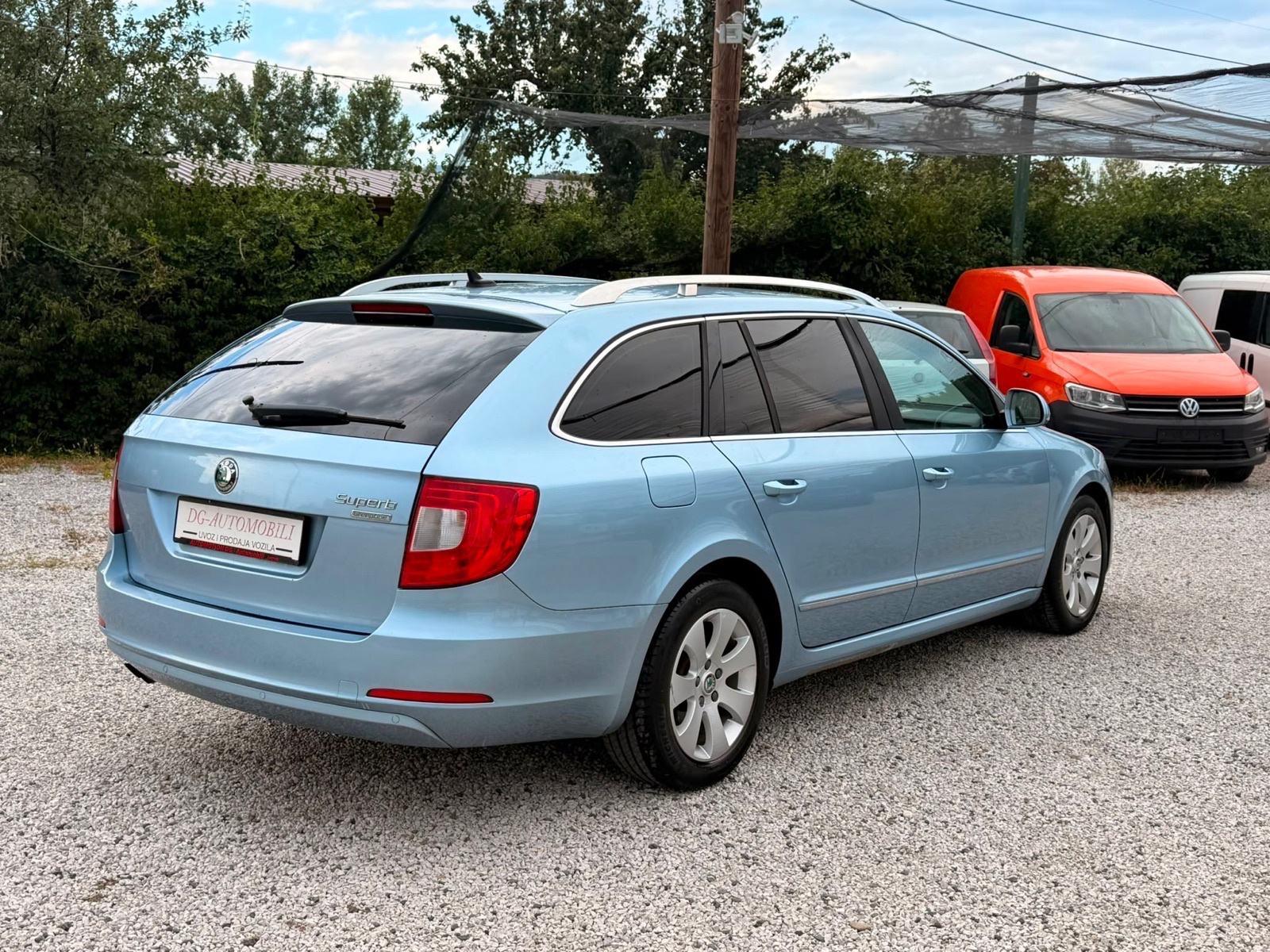 Škoda Superb Combi 1,6 TDI Elegance FULL OPREMA, fotografija 6
