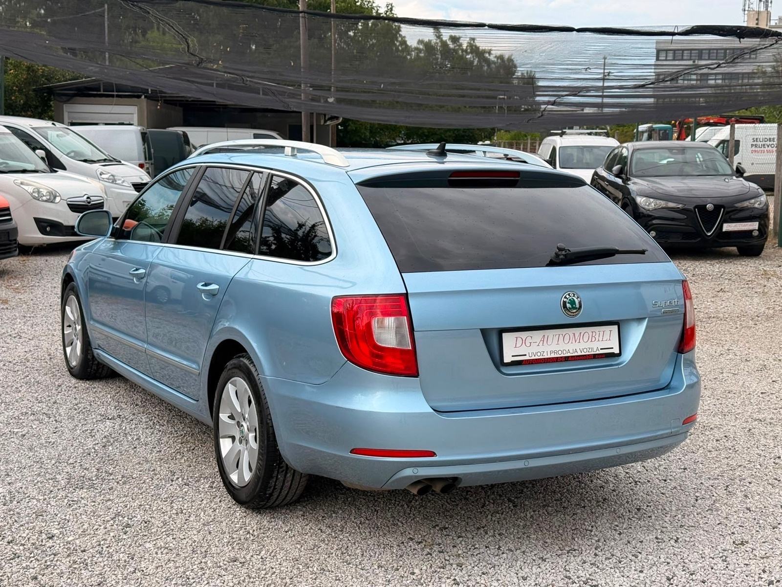 Škoda Superb Combi 1,6 TDI Elegance FULL OPREMA, fotografija 7