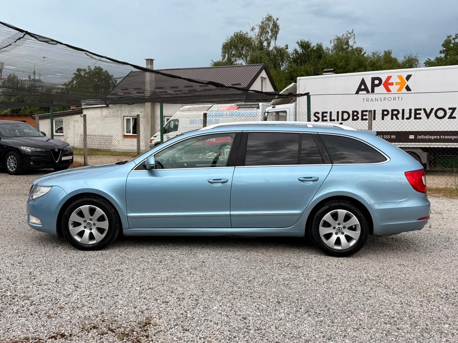 Škoda Superb Combi 1,6 TDI Elegance FULL OPREMA, fotografija 5