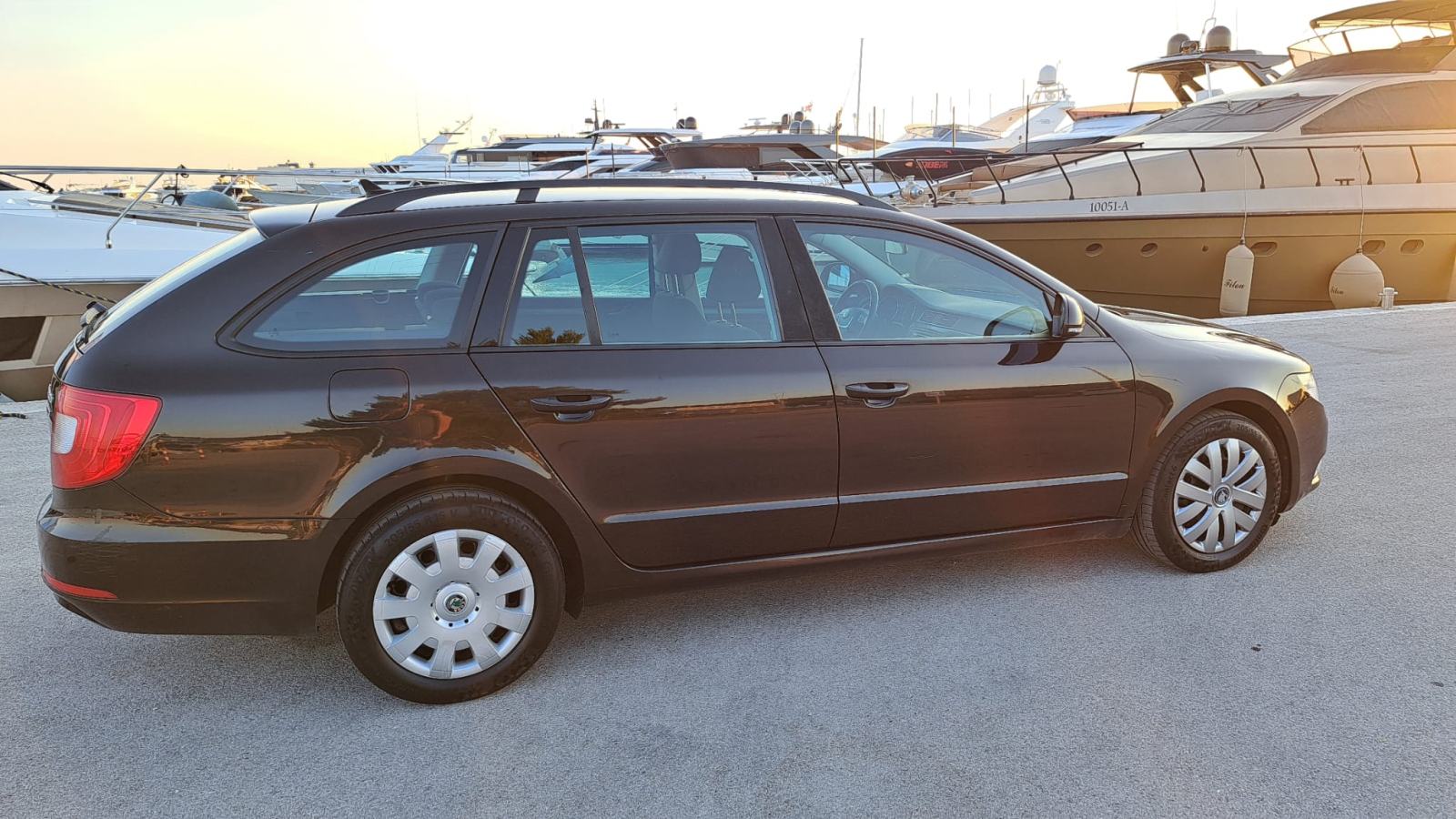 Škoda Superb Combi 1,6 TDI reg 05/2027, fotografija 10
