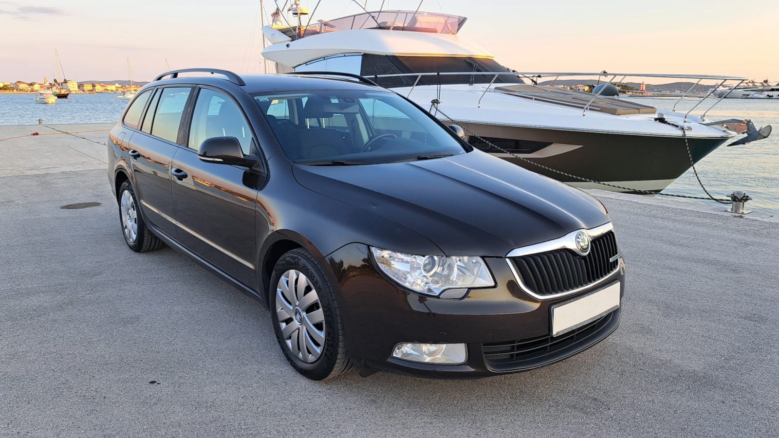 Škoda Superb Combi 1,6 TDI reg 05/2027, fotografija 15