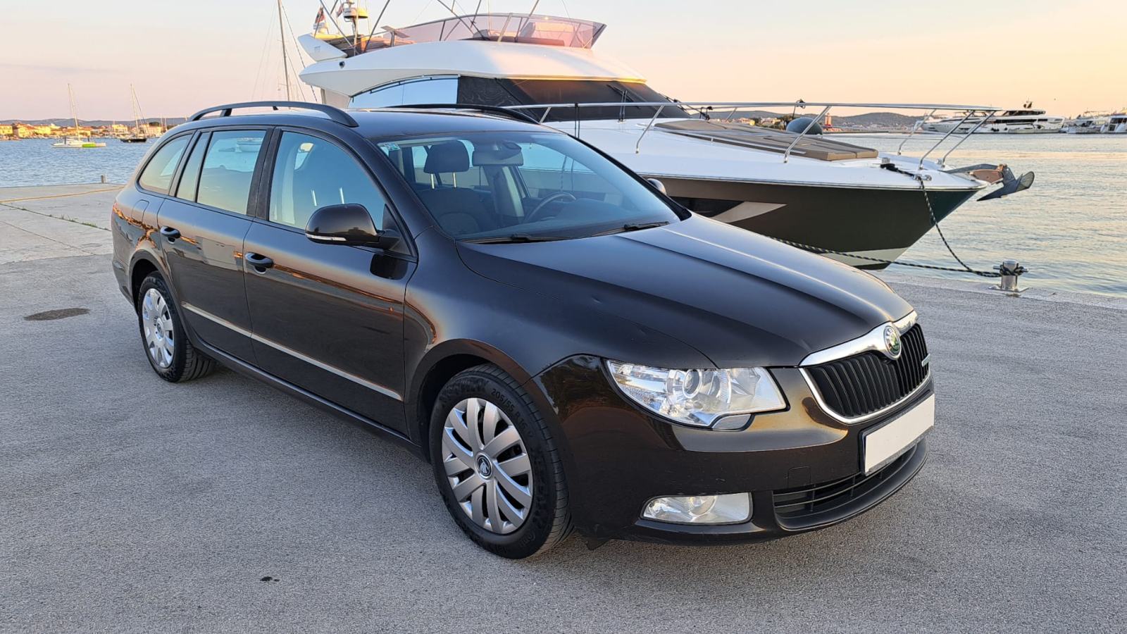 Škoda Superb Combi 1,6 TDI reg 05/2027, fotografija 14