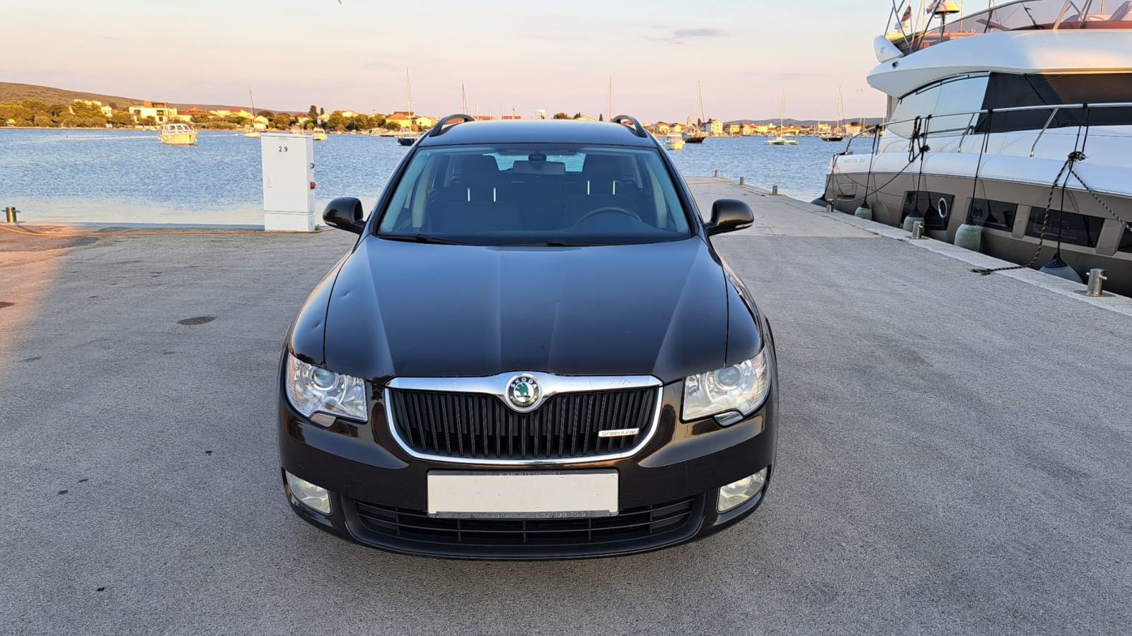 Škoda Superb Combi 1,6 TDI reg 05/2027, fotografija 16