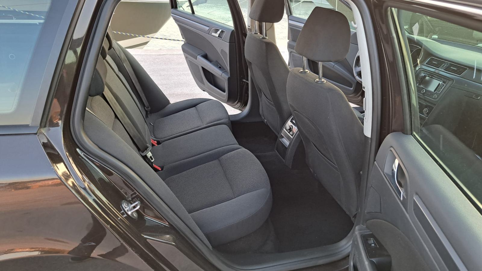 Škoda Superb Combi 1,6 TDI reg 05/2027, fotografija 19