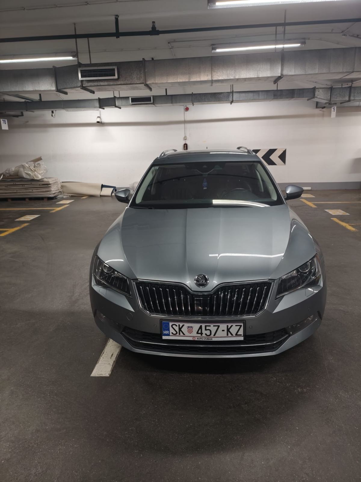 Škoda Superb Combi 1,6 TDI, fotografija 4