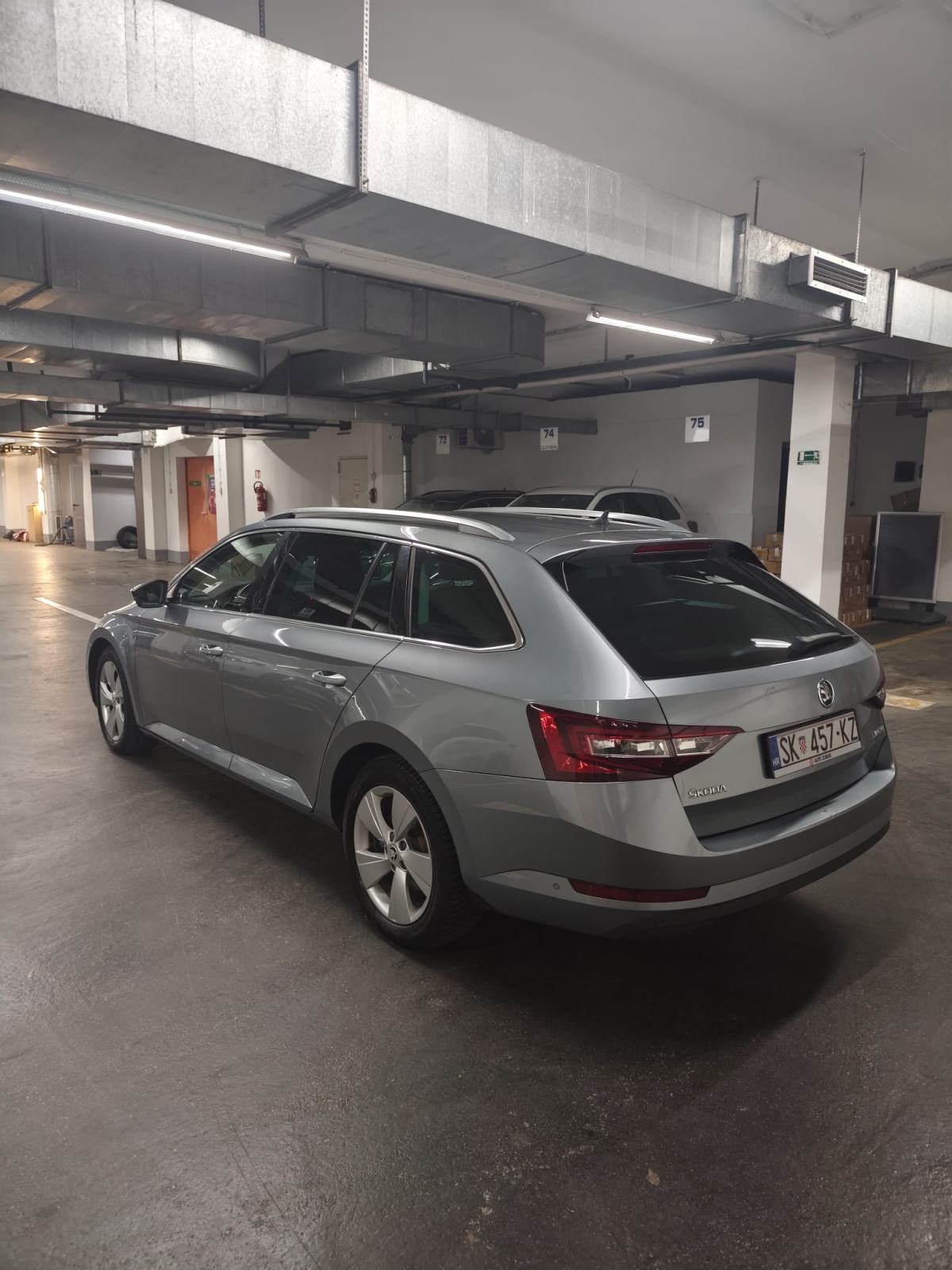 Škoda Superb Combi 1,6 TDI, fotografija 6