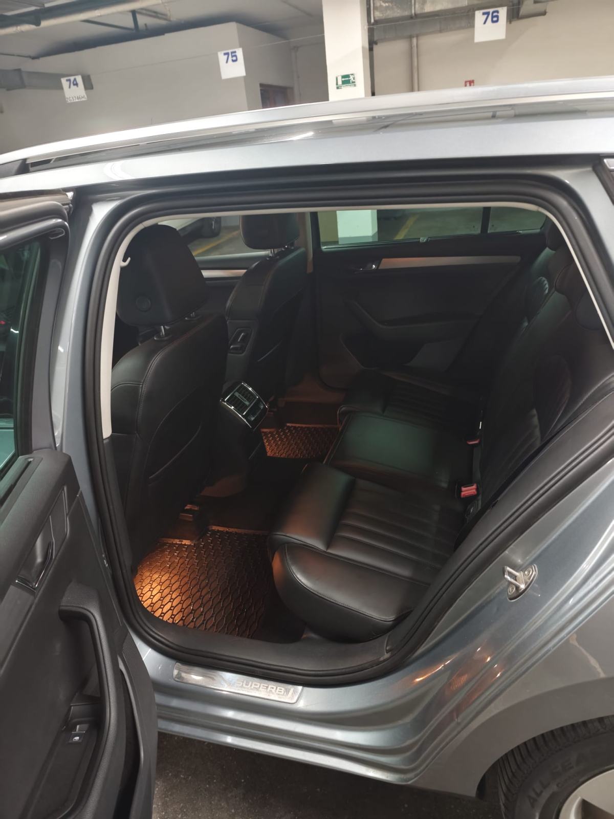 Škoda Superb Combi 1,6 TDI, fotografija 9