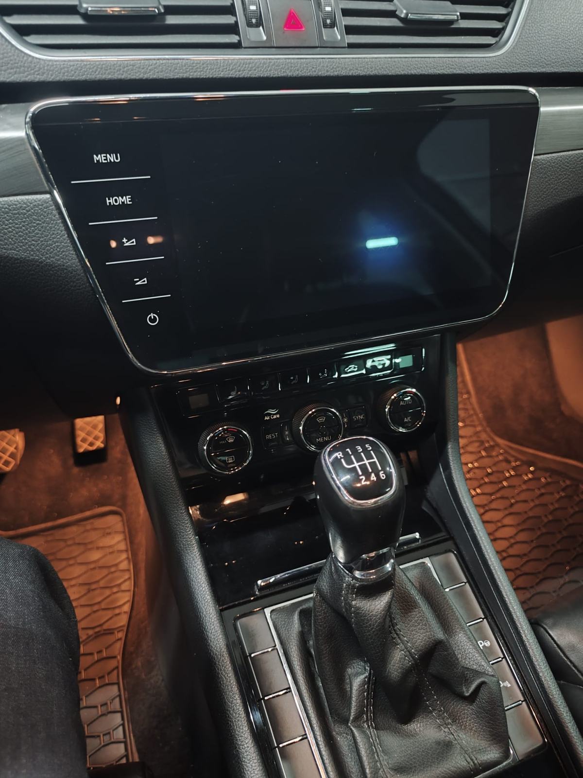 Škoda Superb Combi 1,6 TDI, fotografija 13