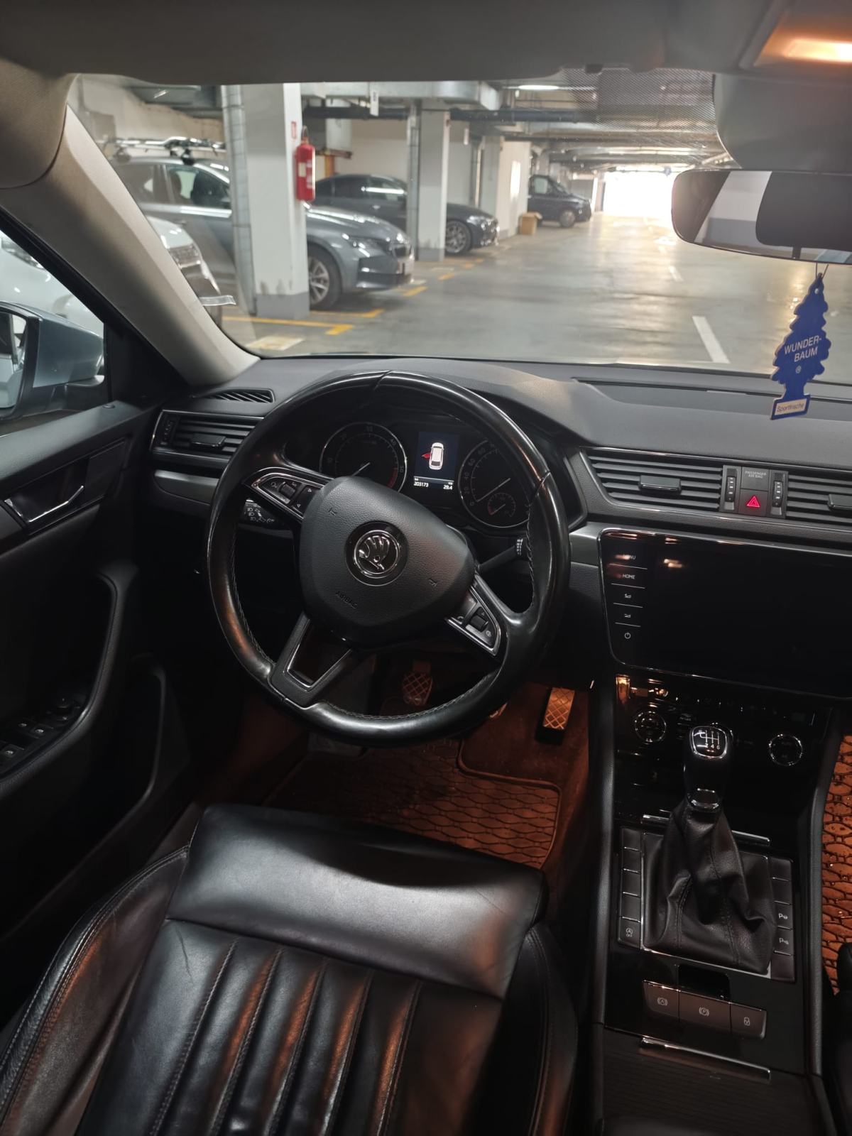 Škoda Superb Combi 1,6 TDI, fotografija 16