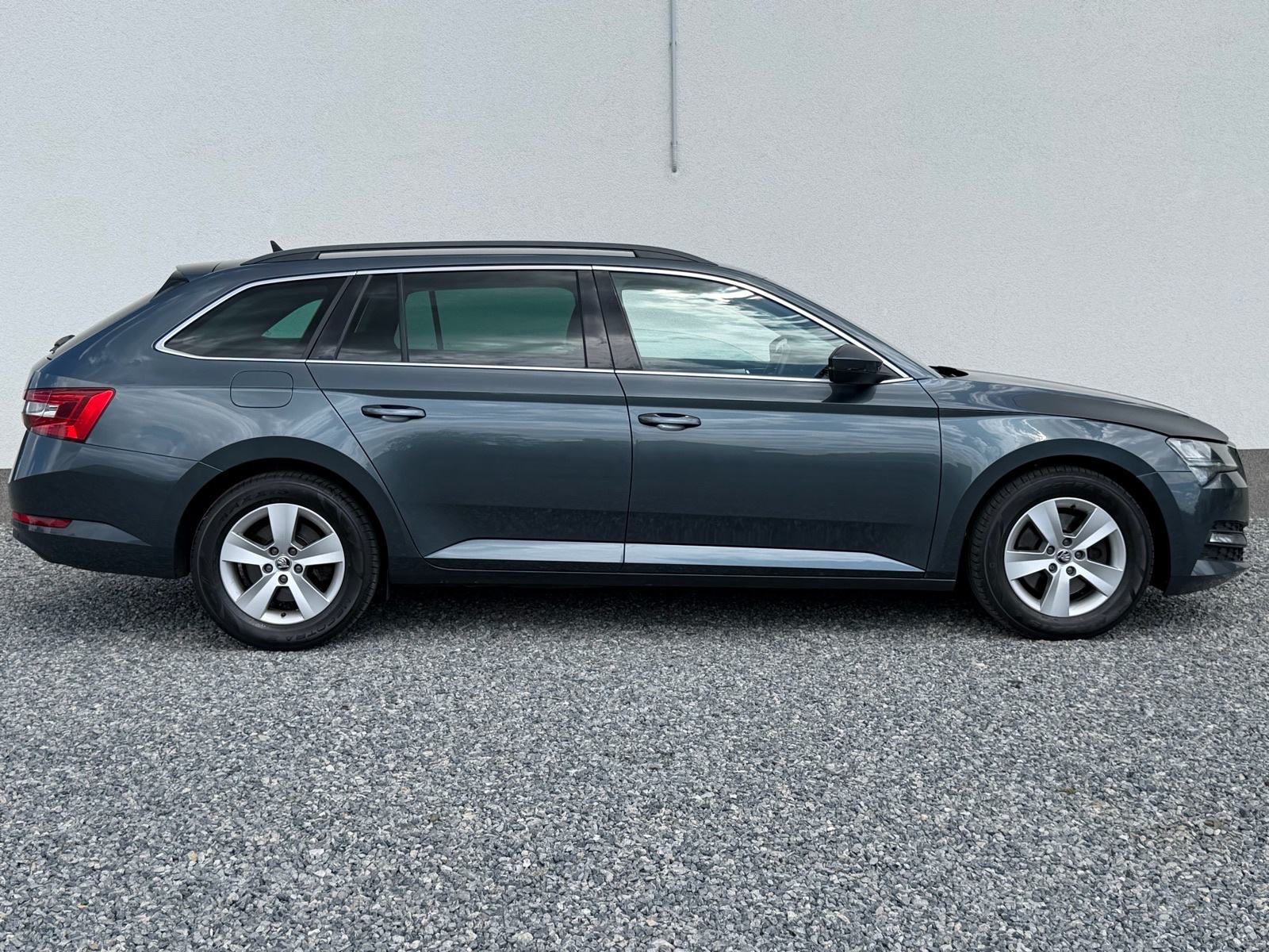 Škoda Superb Combi 1.6TDI DSG/kamera/led/navi/veliki servis/jamstvo/, fotografija 7