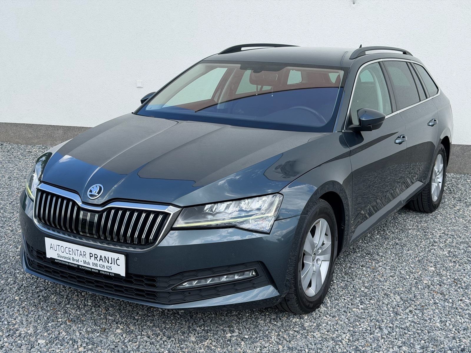 Škoda Superb Combi 1.6TDI DSG/kamera/led/navi/veliki servis/jamstvo/, fotografija 19