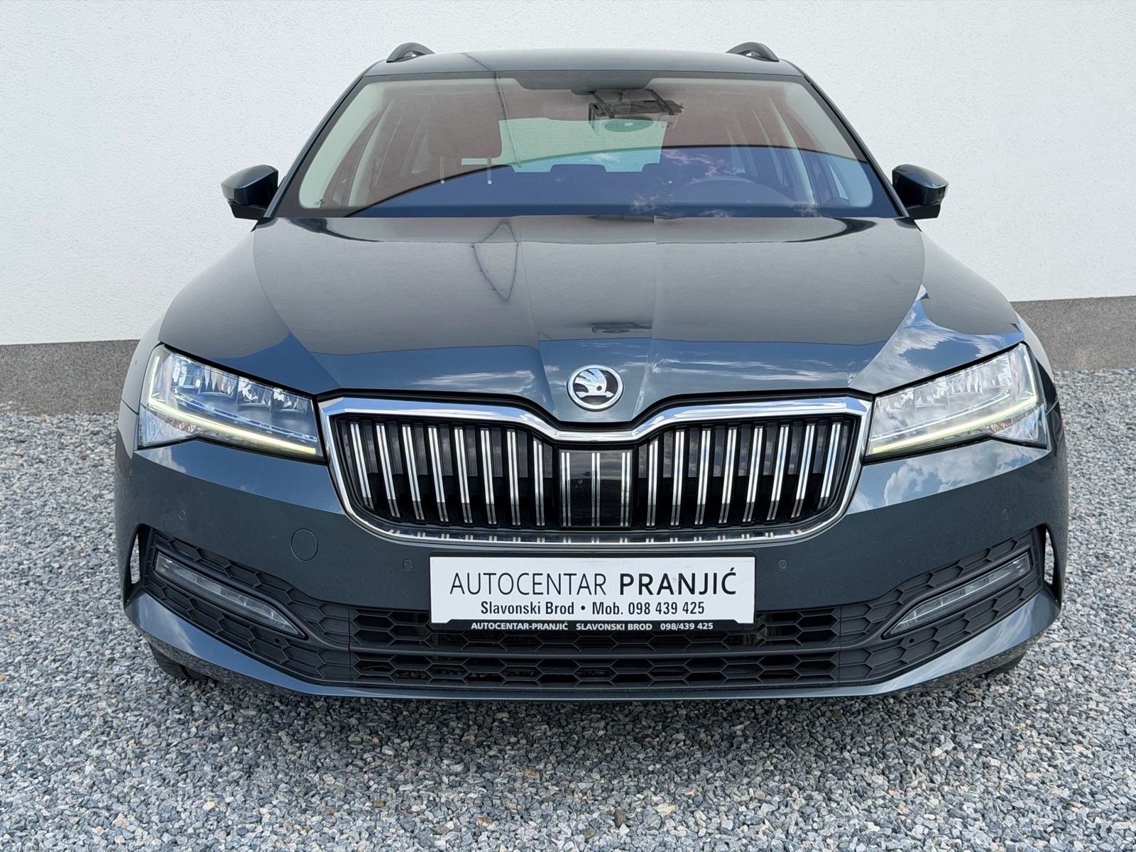Škoda Superb Combi 1.6TDI DSG/kamera/led/navi/veliki servis/jamstvo/, fotografija 2