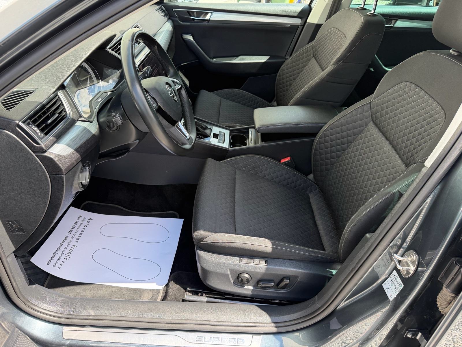 Škoda Superb Combi 1.6TDI DSG/kamera/led/navi/veliki servis/jamstvo/, fotografija 12