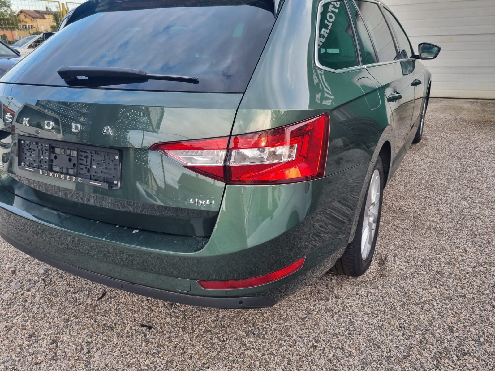 Škoda Superb Combi 2,0 TDI automatik 4x4 , 200 KS, fotografija 5