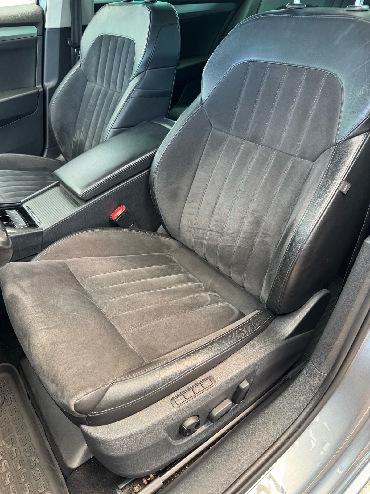 Škoda Superb Combi 2,0 TDI automatik alkantara koža, fotografija 7