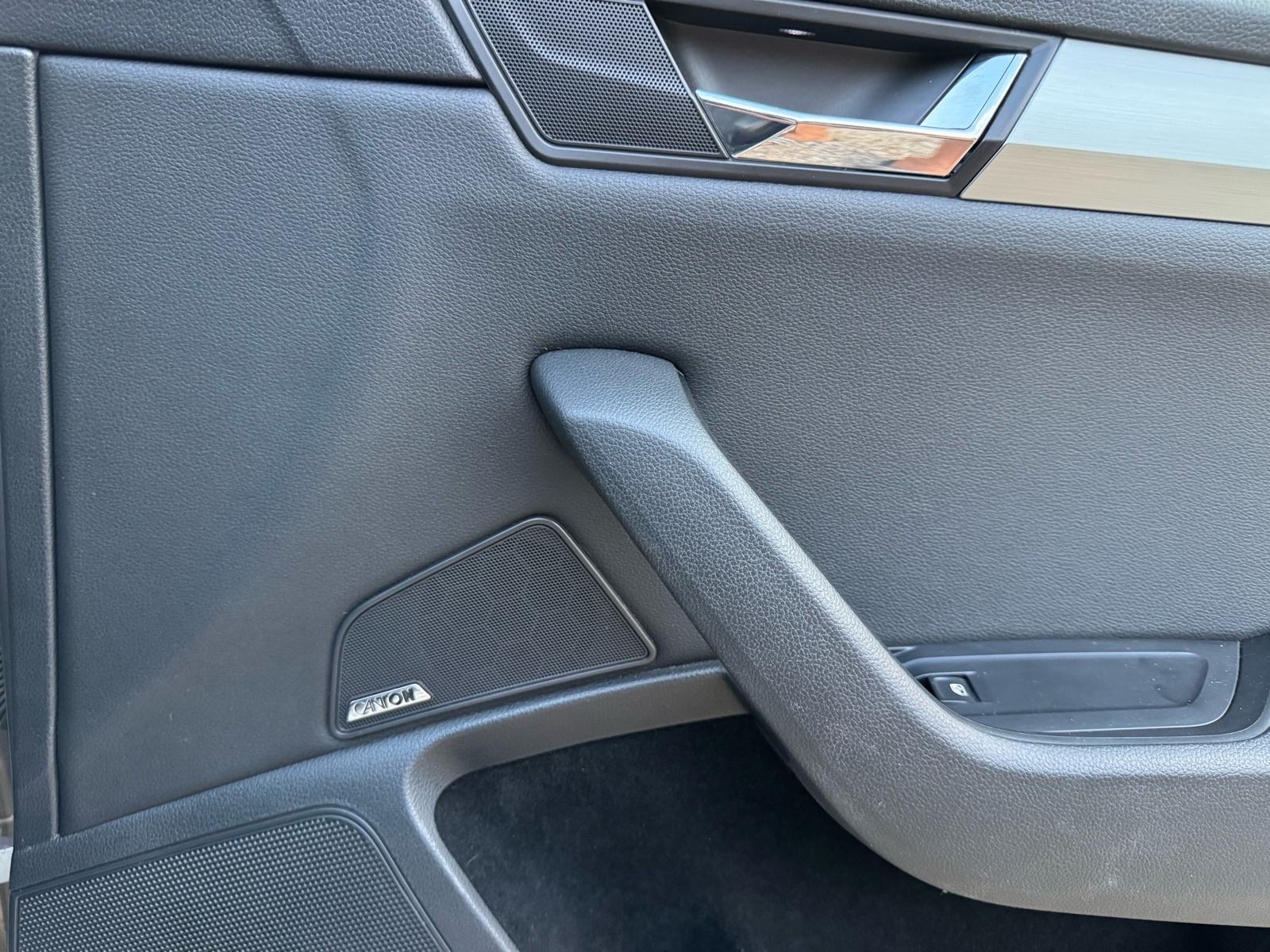 Škoda Superb Combi 2,0 TDI automatik alkantara koža, fotografija 11
