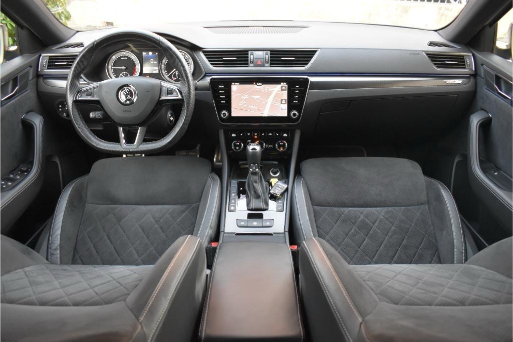 Škoda Superb Combi Sportline 2,0 TDI 140kw DSG reg.do 07/27, fotografija 9
