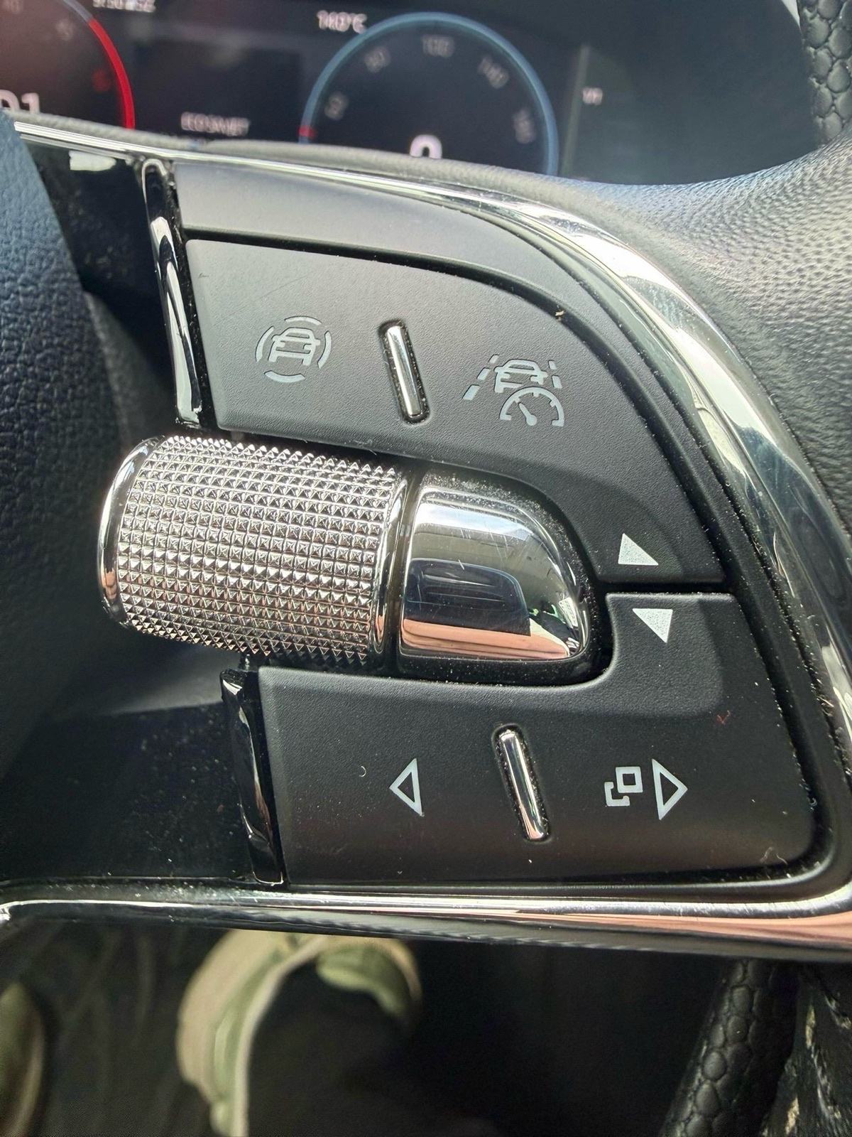 Škoda Superb Combi 2,0 TDI- DSG KO NOVO JAMSTVO 1 g, fotografija 19