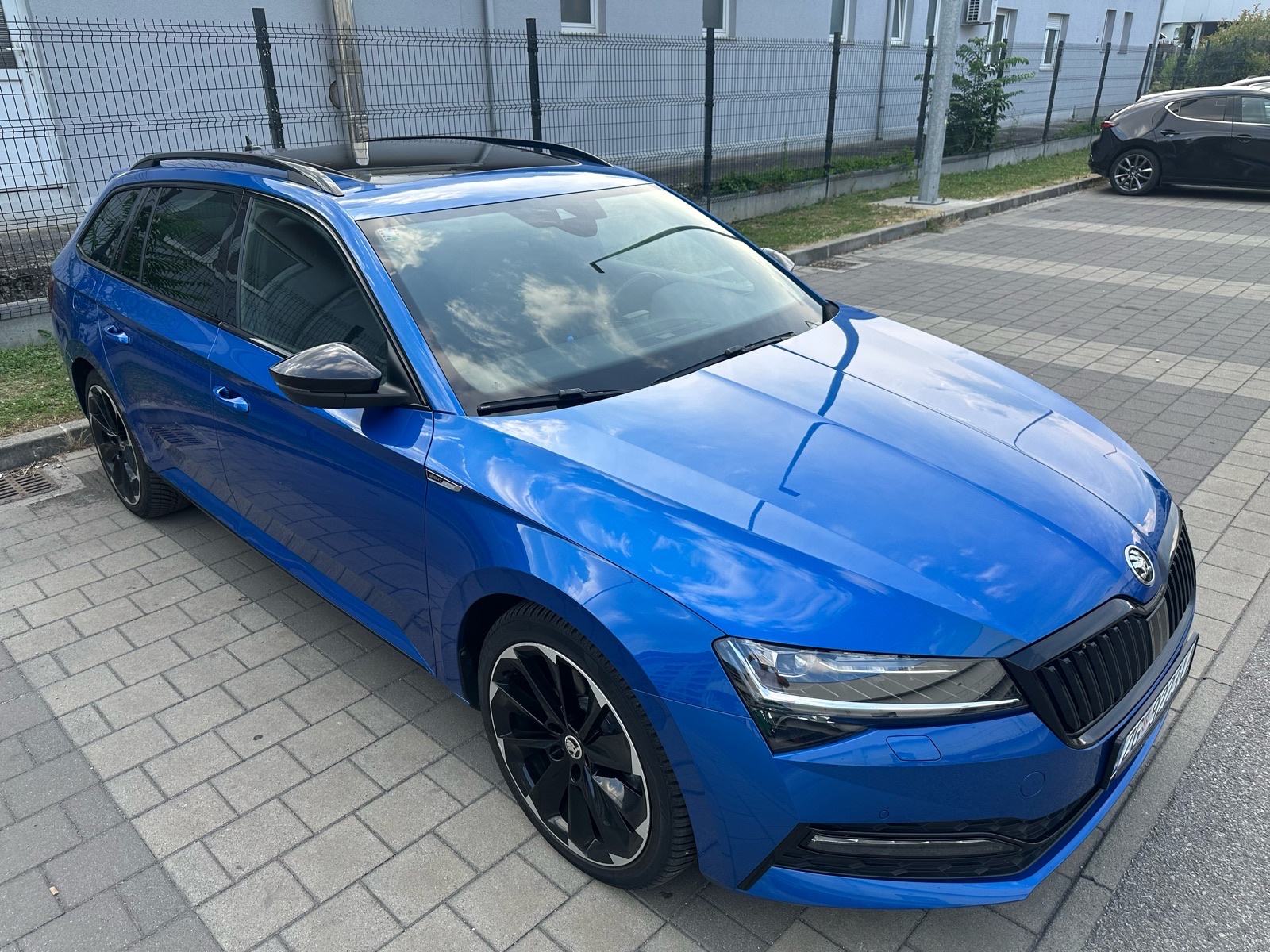 Škoda Superb Sportline 2.0 TDI DSG – PANO/MATRIX/360° –, fotografija 7