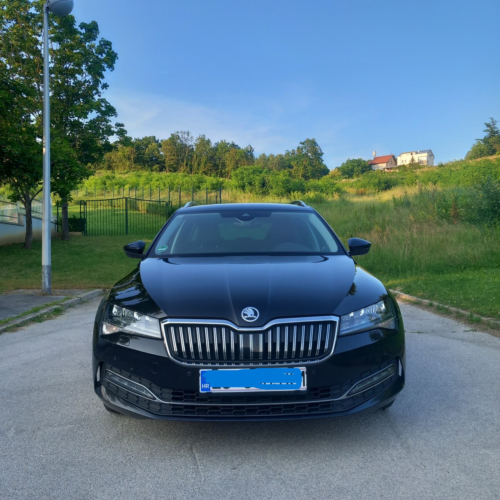 Škoda Superb Combi 2,0 TDI, DSG, 1. vl. 2021.g. Veliki servis, kasko, fotografija 3