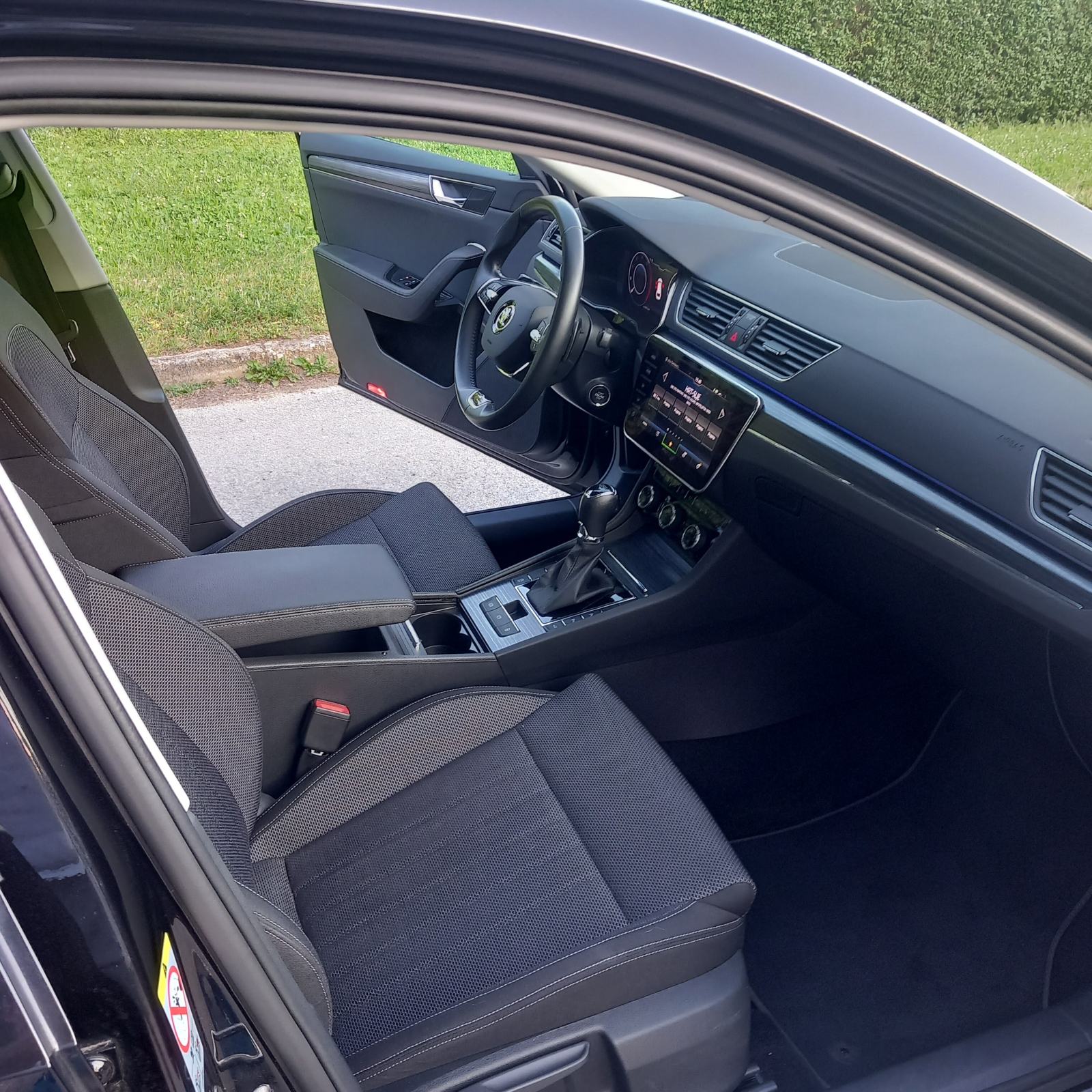 Škoda Superb Combi 2,0 TDI, DSG, 1. vl. 2021.g. Veliki servis, kasko, fotografija 7
