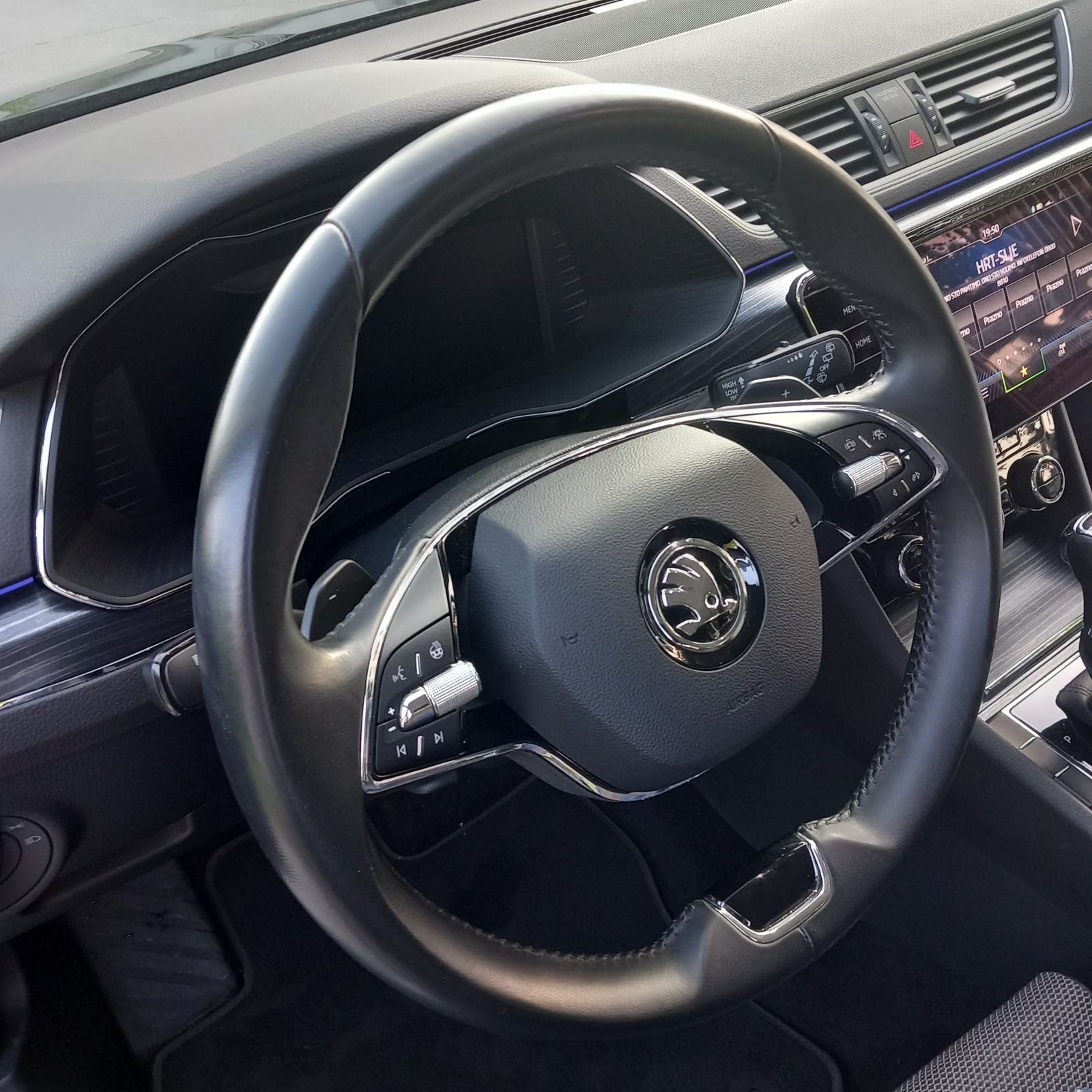 Škoda Superb Combi 2,0 TDI, DSG, 1. vl. 2021.g. Veliki servis, kasko, fotografija 13