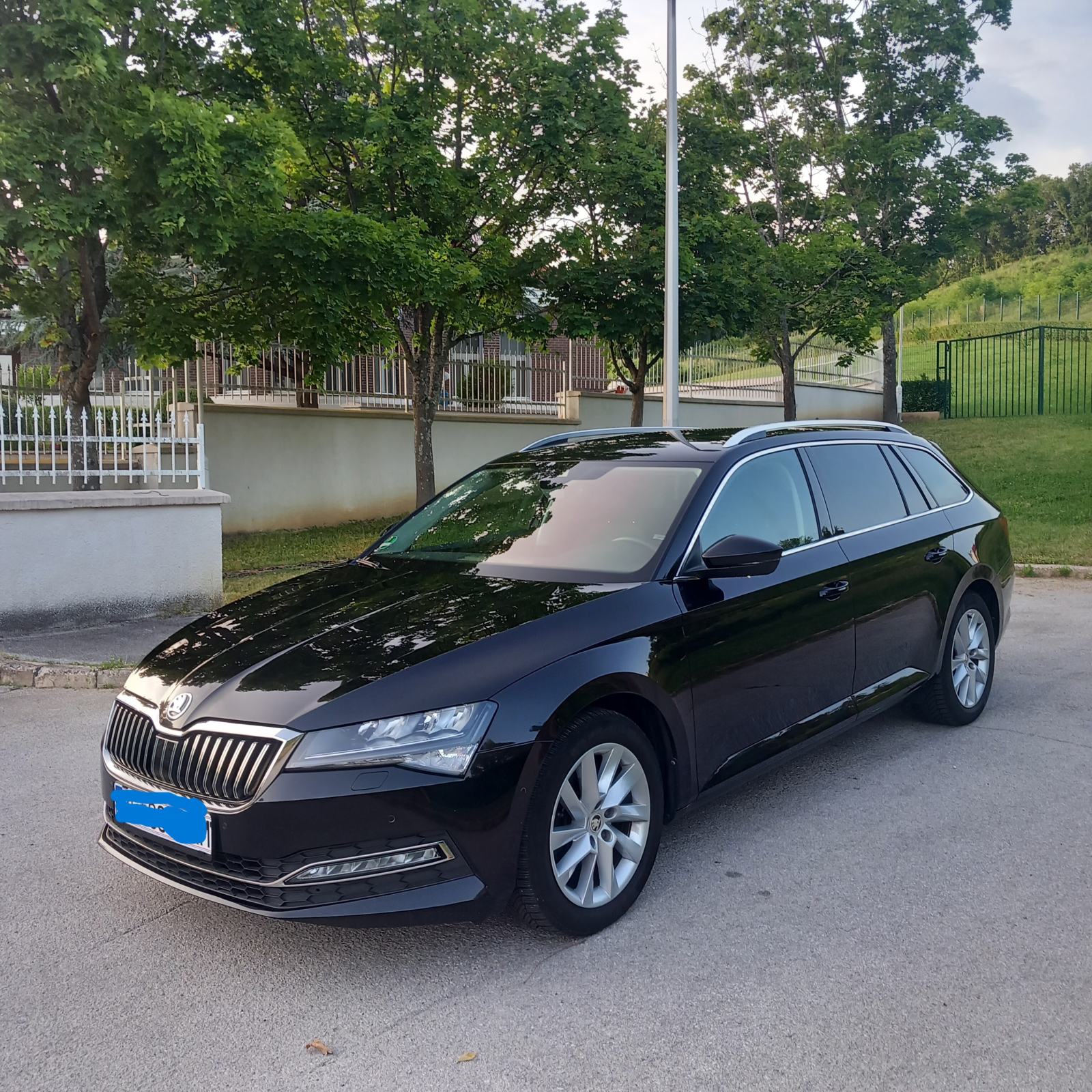 Škoda Superb Combi 2,0 TDI, DSG, 1. vl. 2021.g. Veliki servis, kasko, fotografija 19