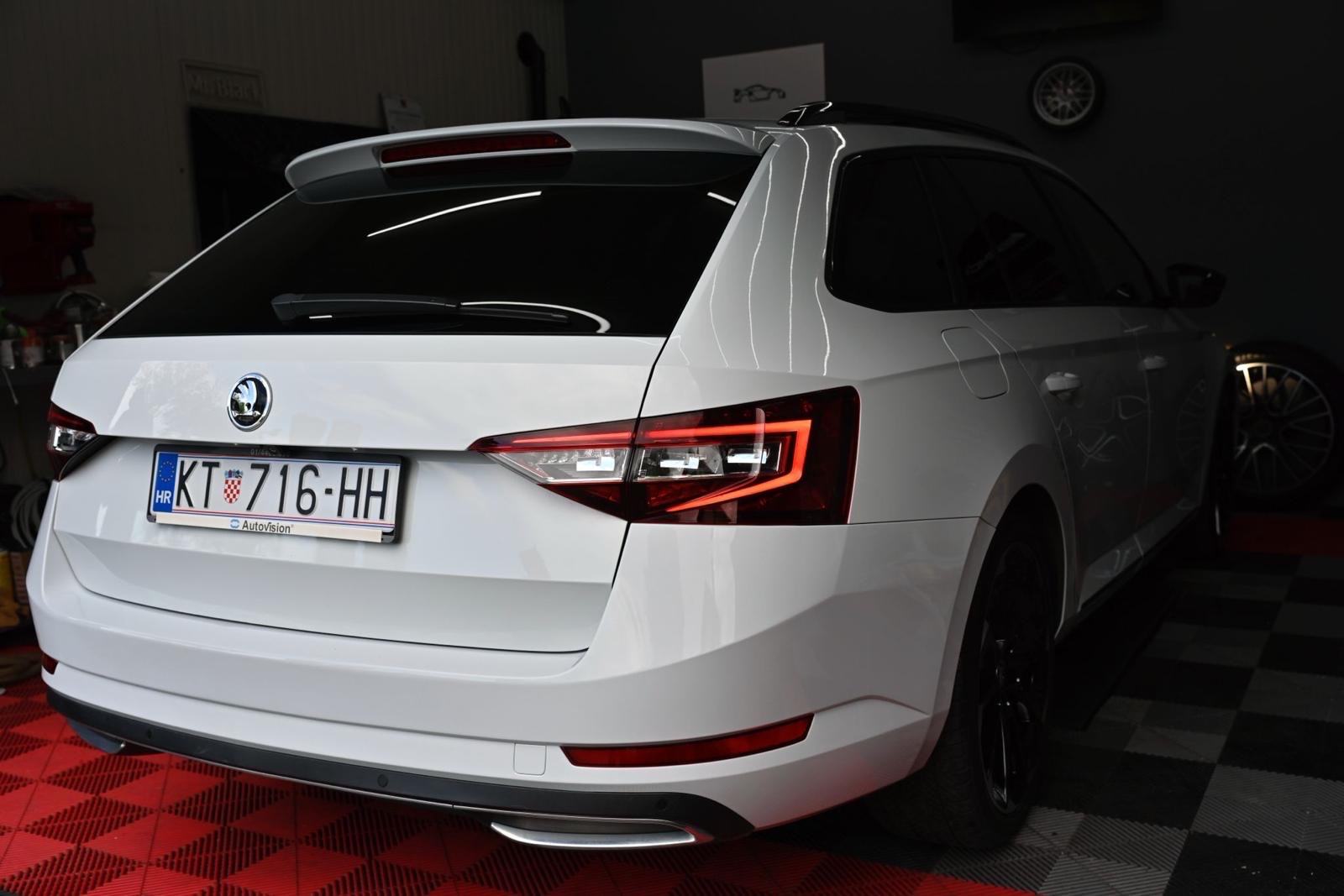 Škoda Superb Combi 2,0 TDI,Dsg,4x4, FULL.. ODLIČAN!!!, fotografija 3